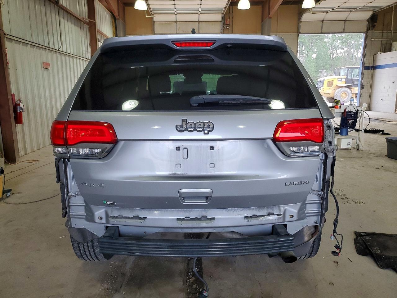 2016 JEEP GRAND CHEROKEE LAREDO photo 6