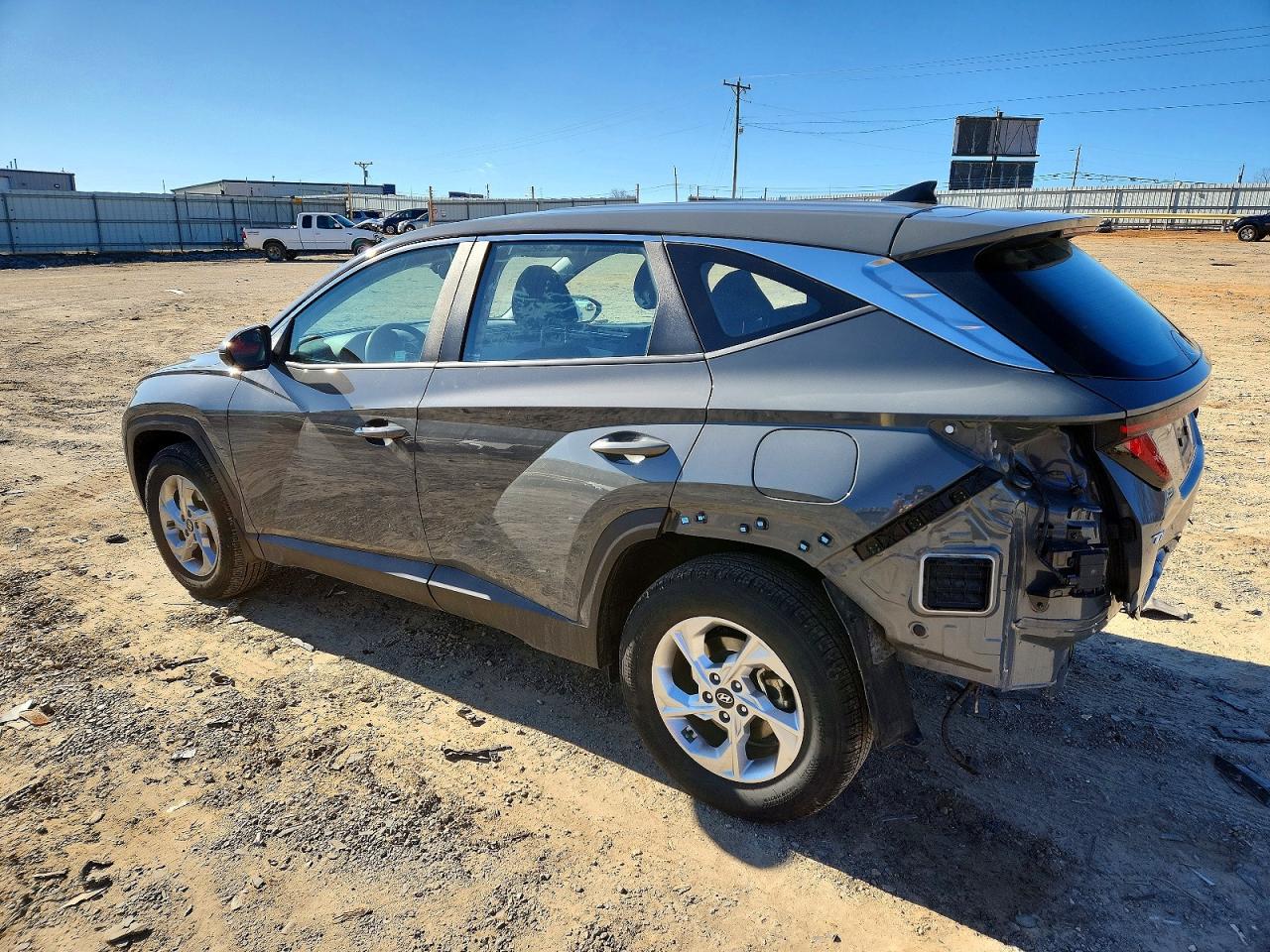 2024 HYUNDAI TUCSON SE photo 2