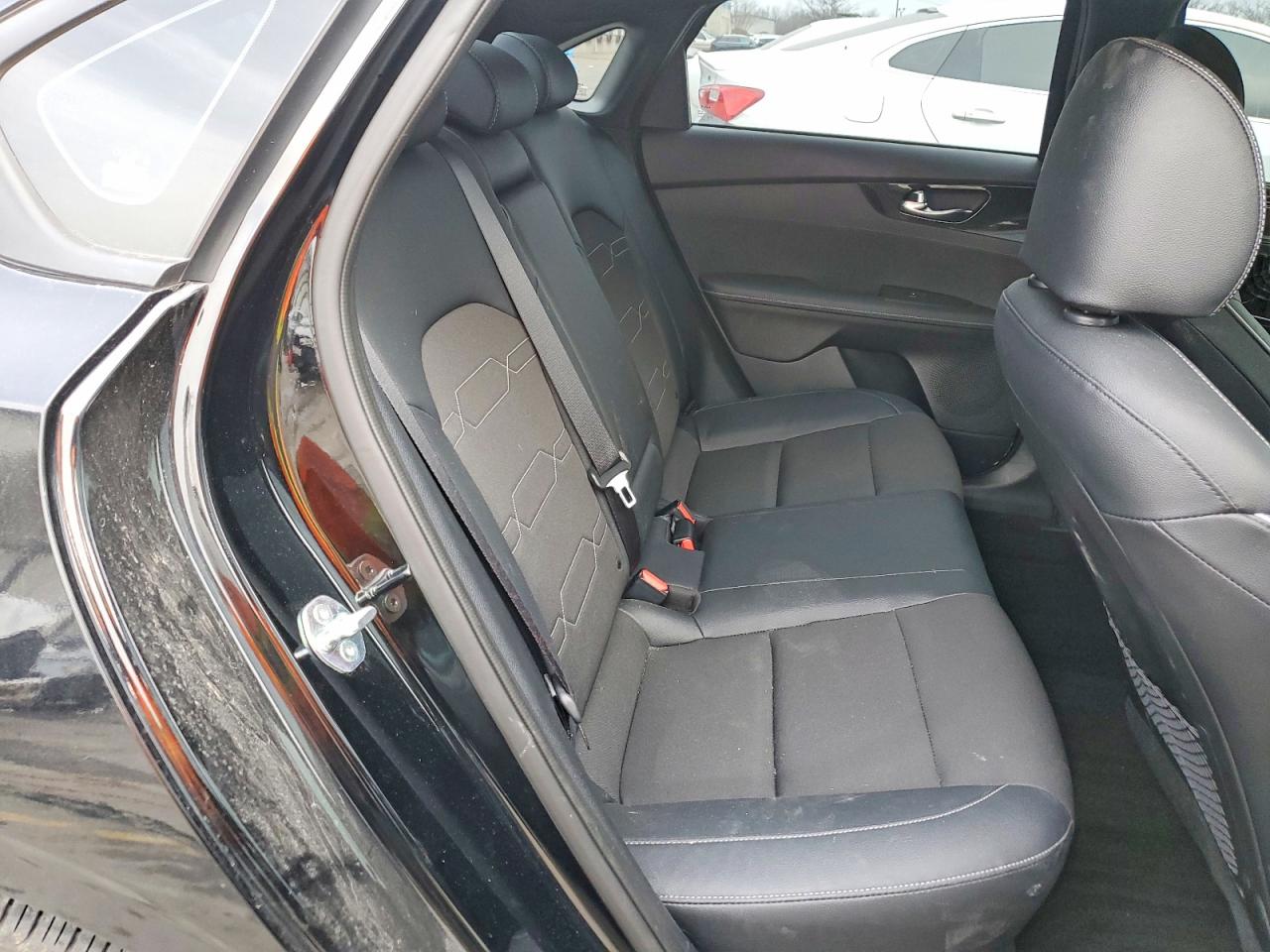 2024 KIA FORTE photo 10