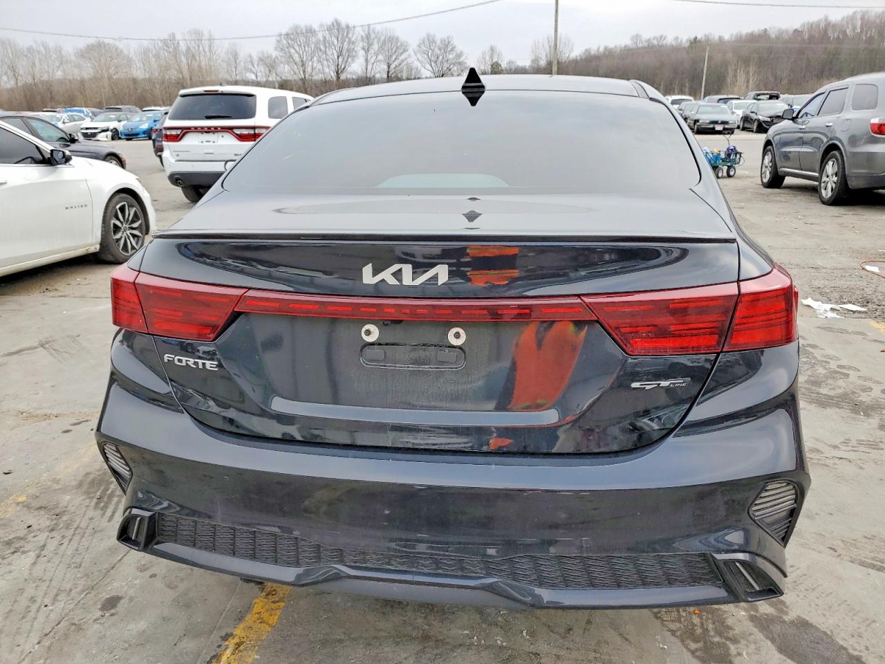 2024 KIA FORTE photo 6