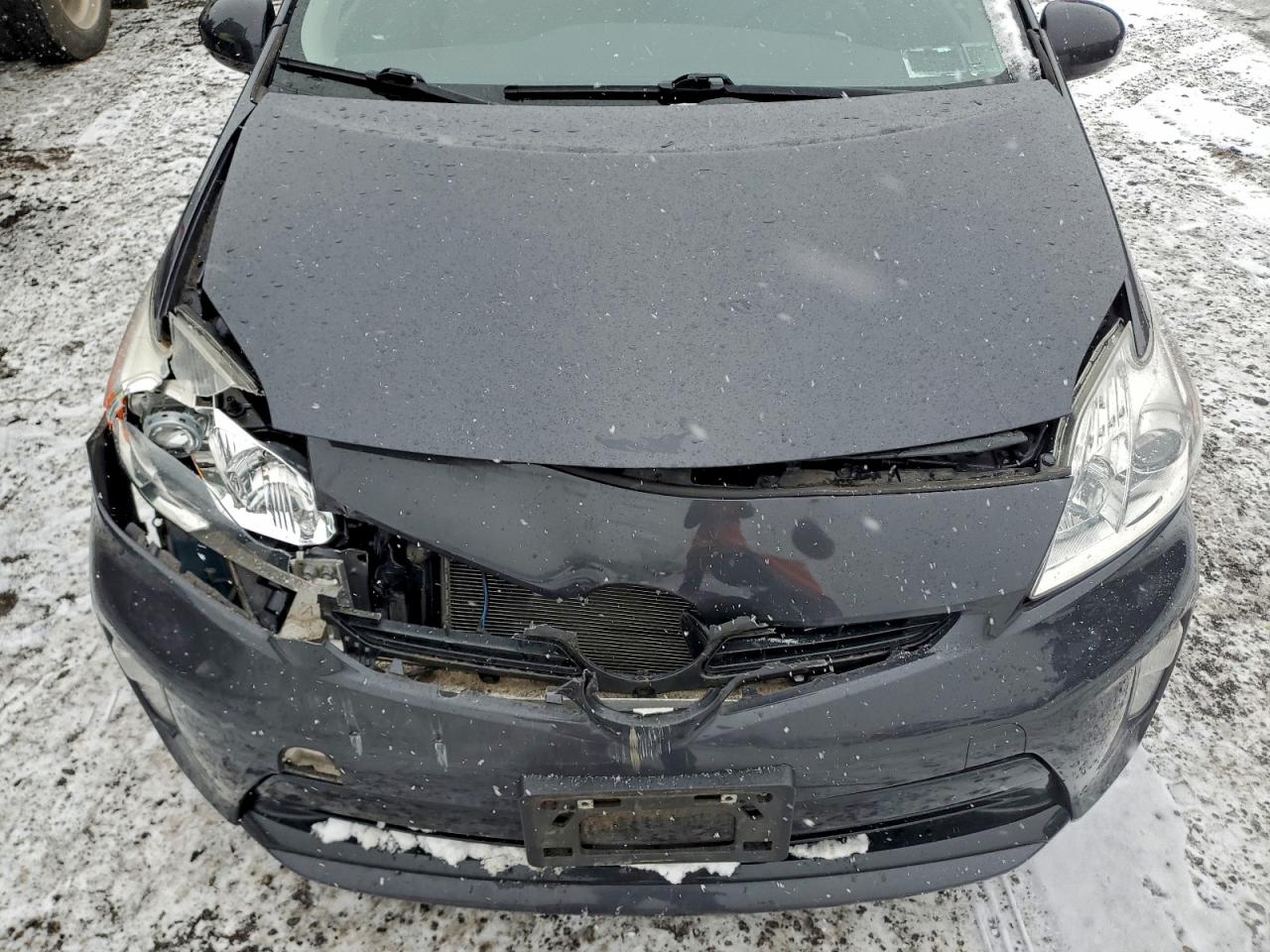 2012 TOYOTA PRIUS photo 11