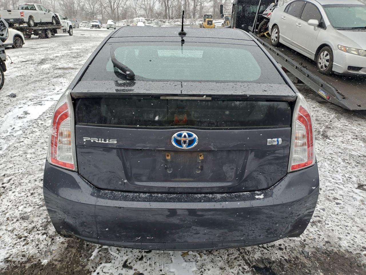 2012 TOYOTA PRIUS photo 6
