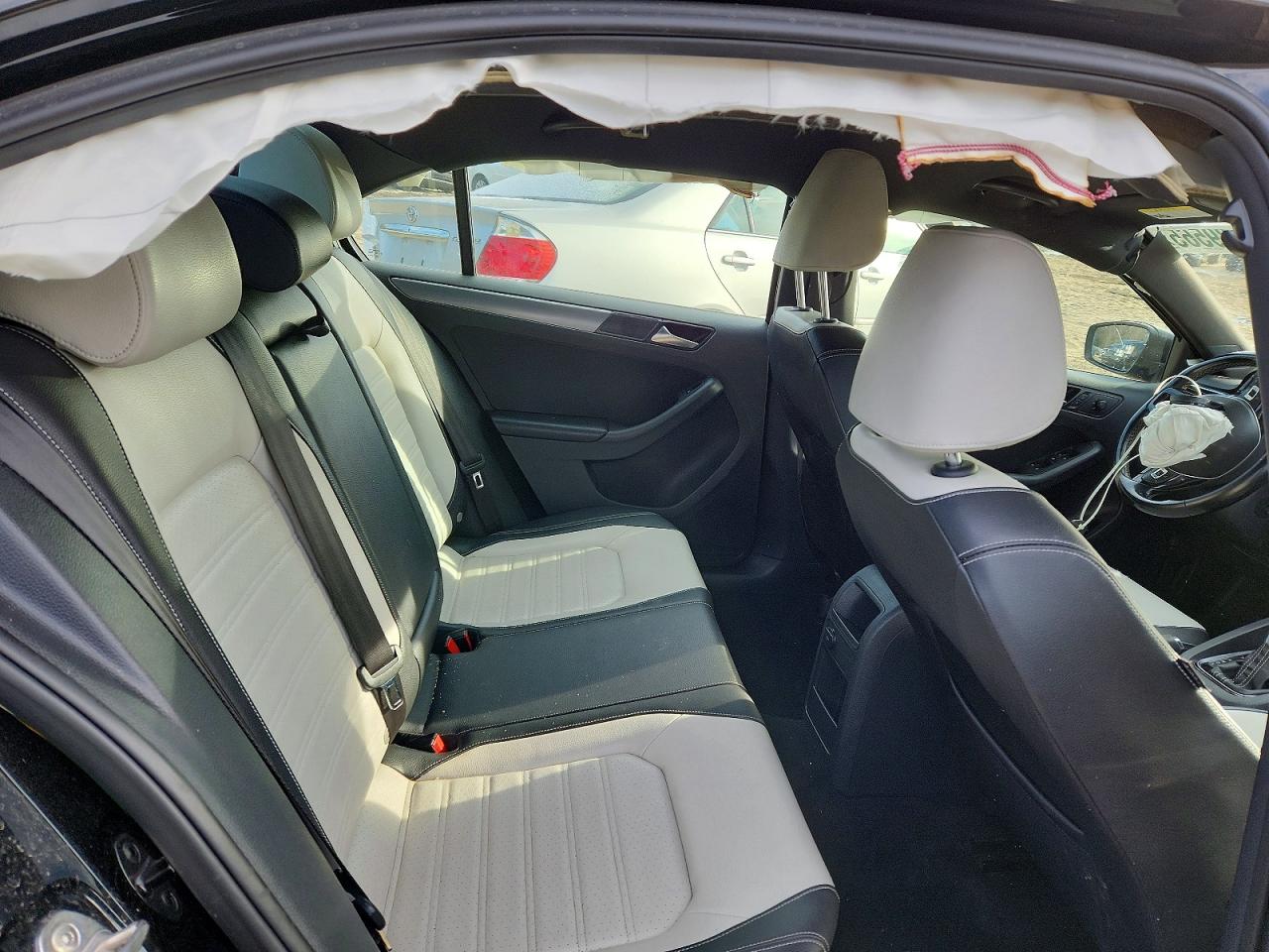 2016 VOLKSWAGEN JETTA SPORT photo 10