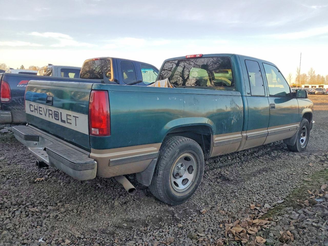 1997 CHEVROLET GMT-400 C1500 photo 3