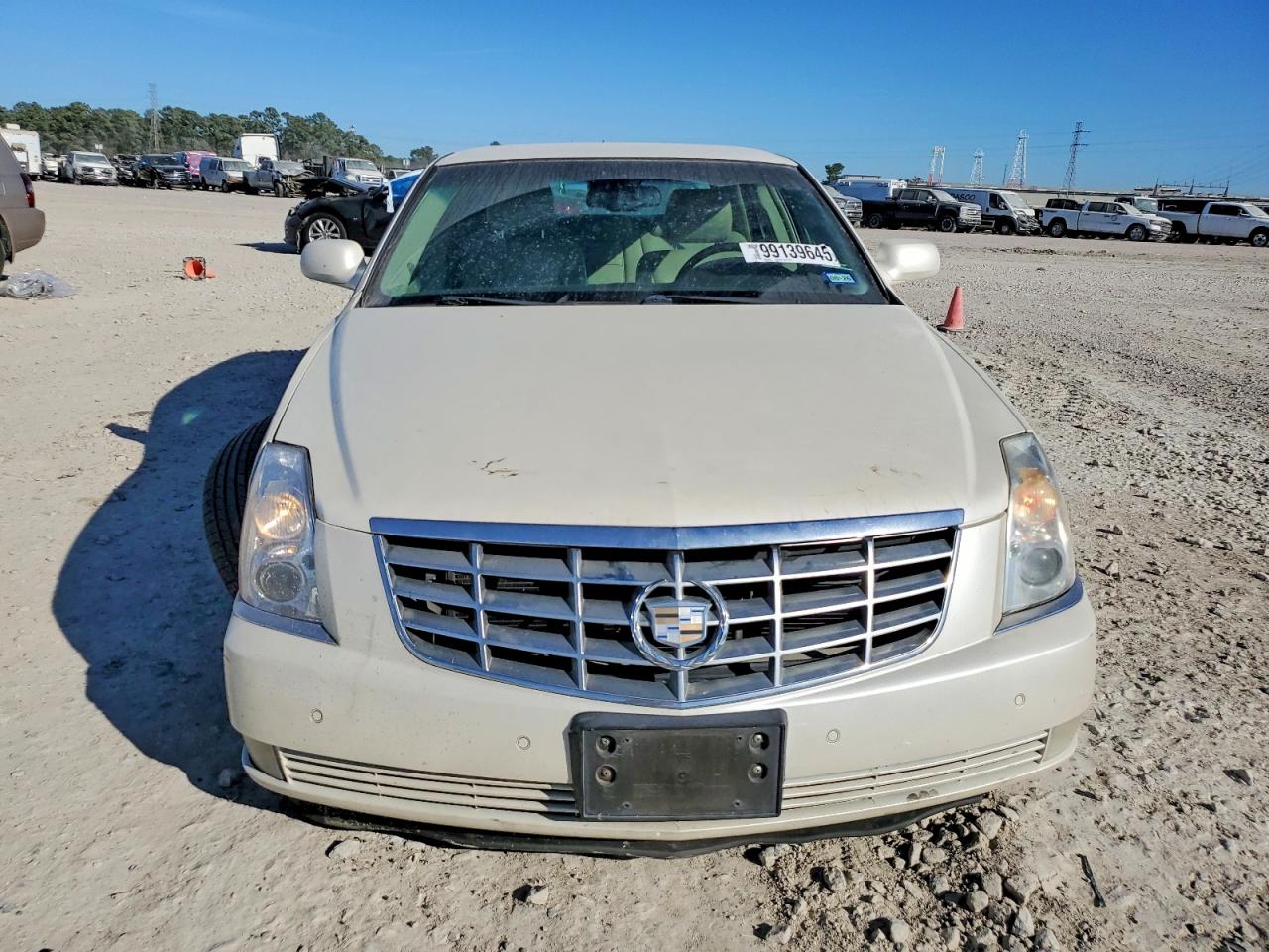 2008 CADILLAC DTS photo 5