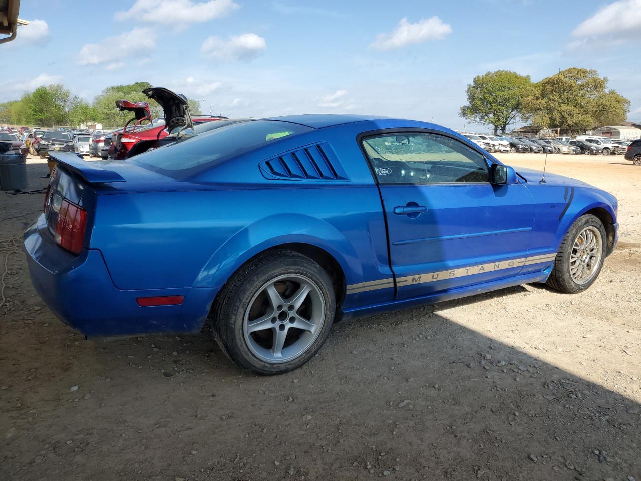2005 FORD MUSTANG photo 5