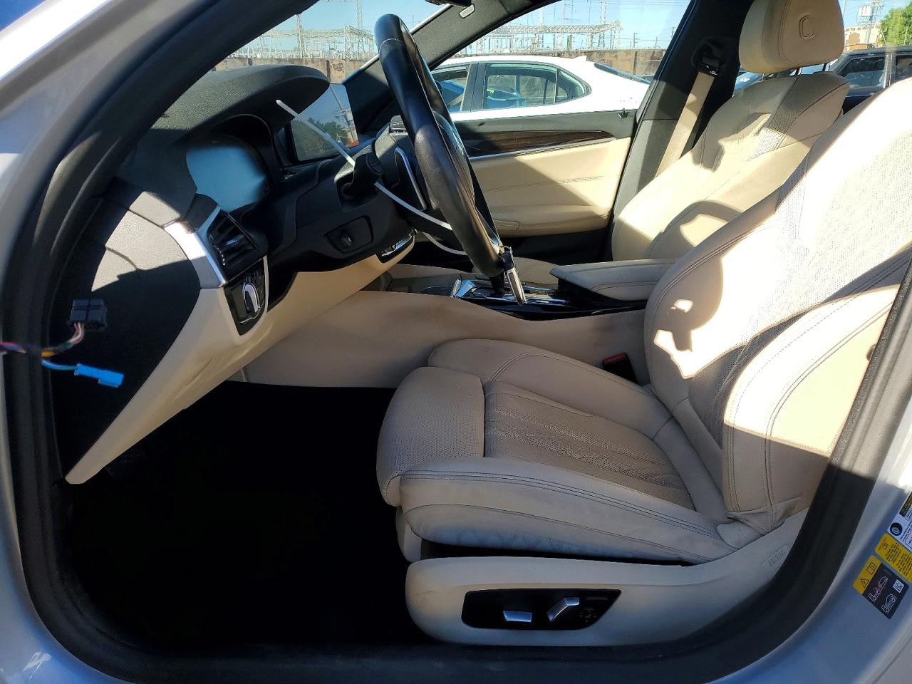 2021 BMW 530E photo 7