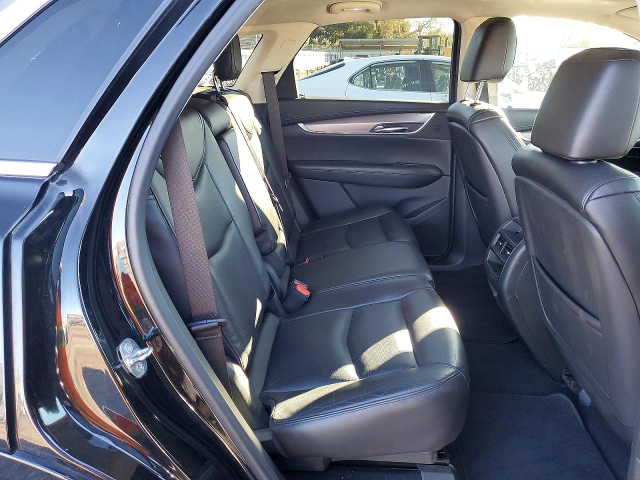2017 CADILLAC XT5 LUXURY photo 11