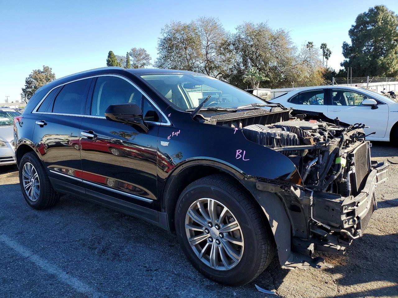 2017 CADILLAC XT5 LUXURY photo 4