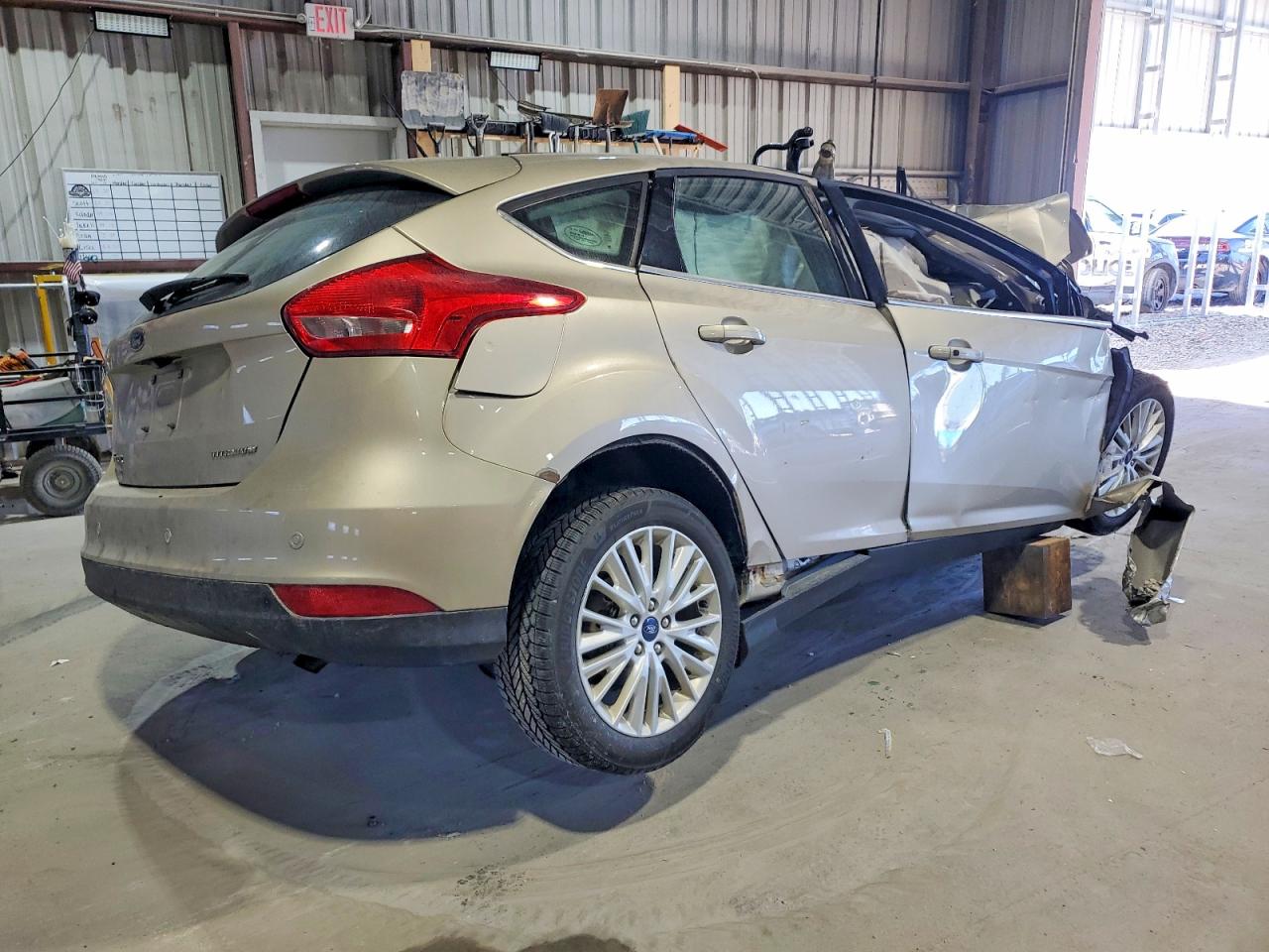 2018 FORD FOCUS TITANIUM photo 3