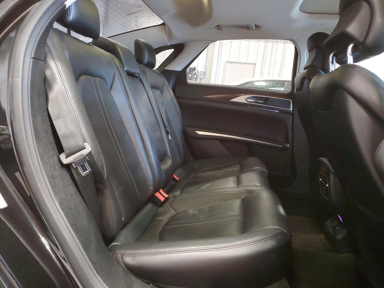 2015 LINCOLN MKZ photo 10