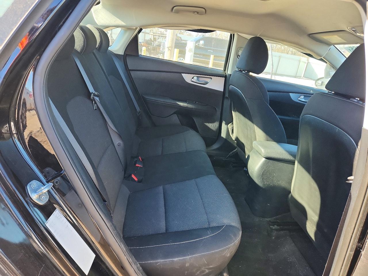 2023 KIA FORTE LX photo 10