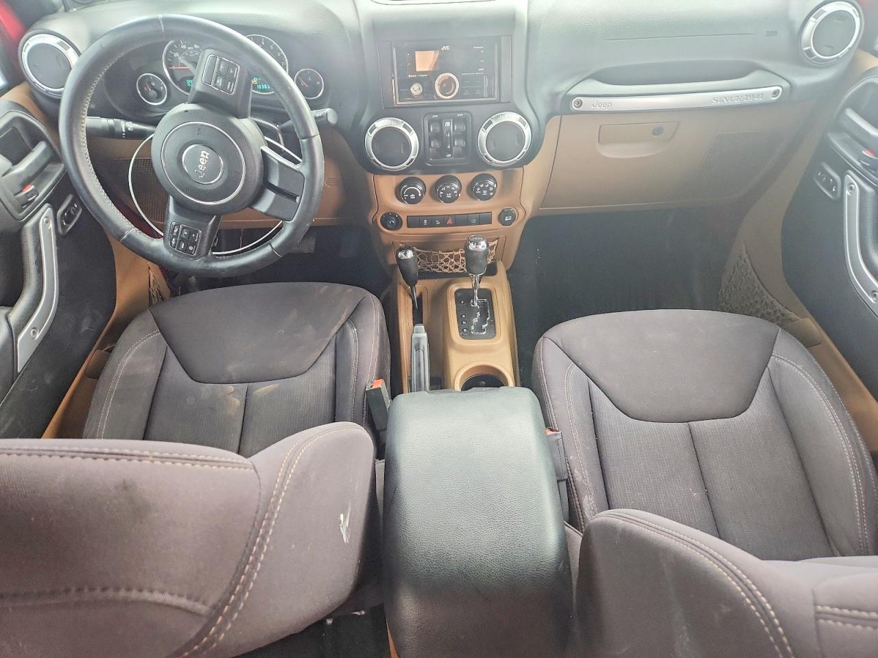 2013 JEEP WRANGLER UNLIMITED SAHARA photo 8