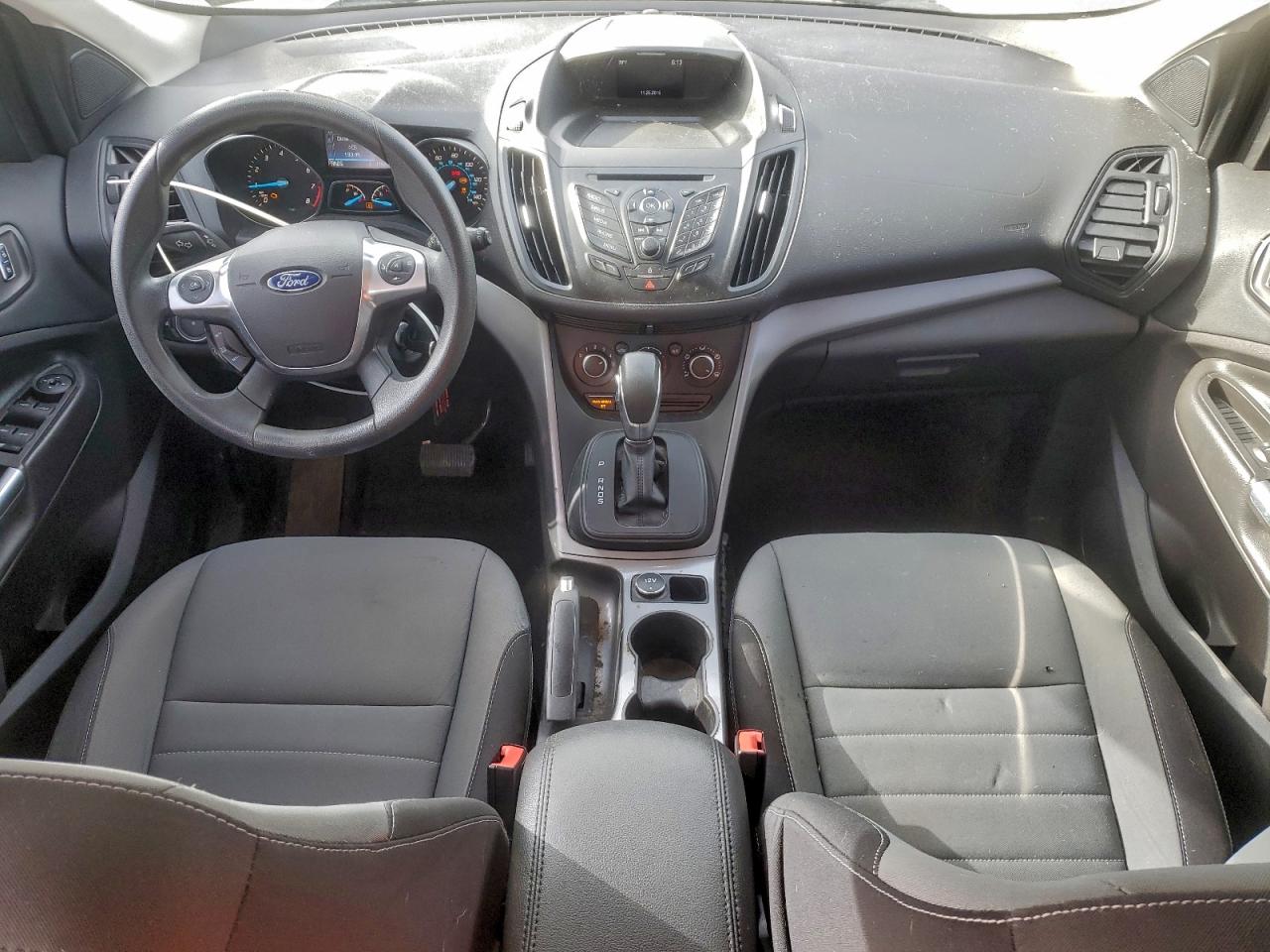 2016 FORD ESCAPE SE photo 8