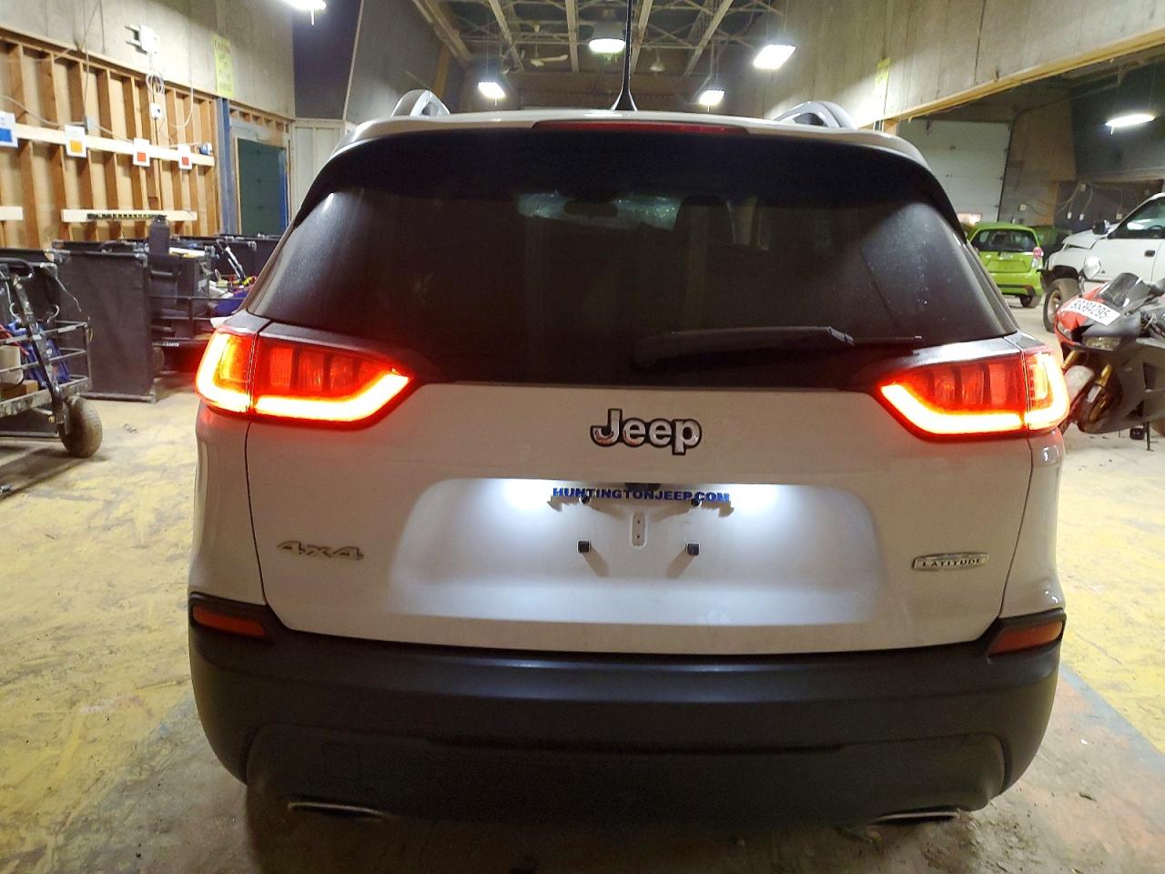 2019 JEEP CHEROKEE LATITUDE photo 6