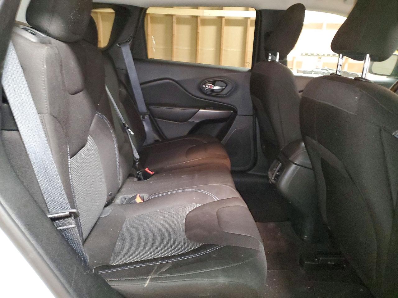 2019 JEEP CHEROKEE LATITUDE photo 10