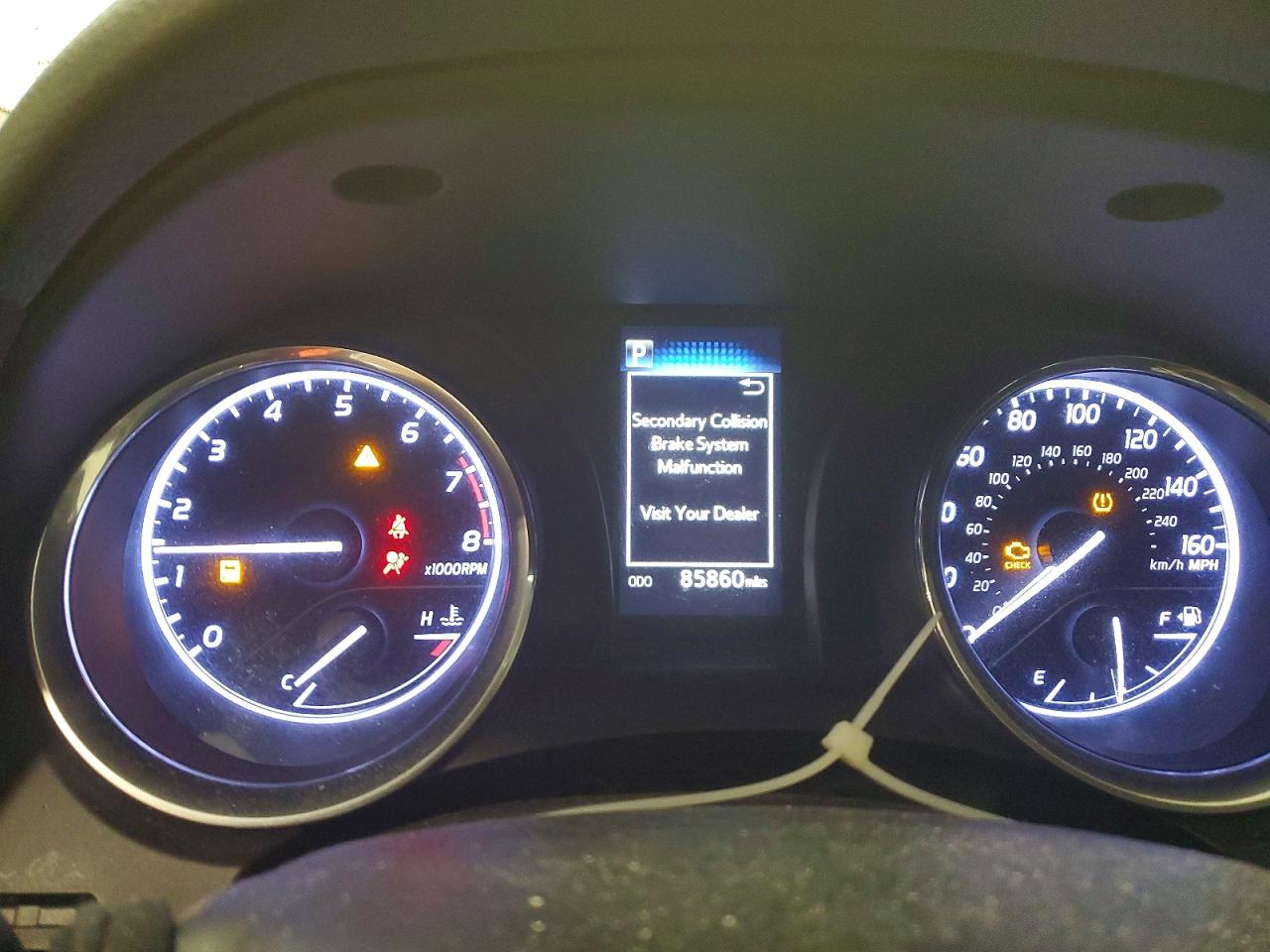 2019 TOYOTA CAMRY L photo 9