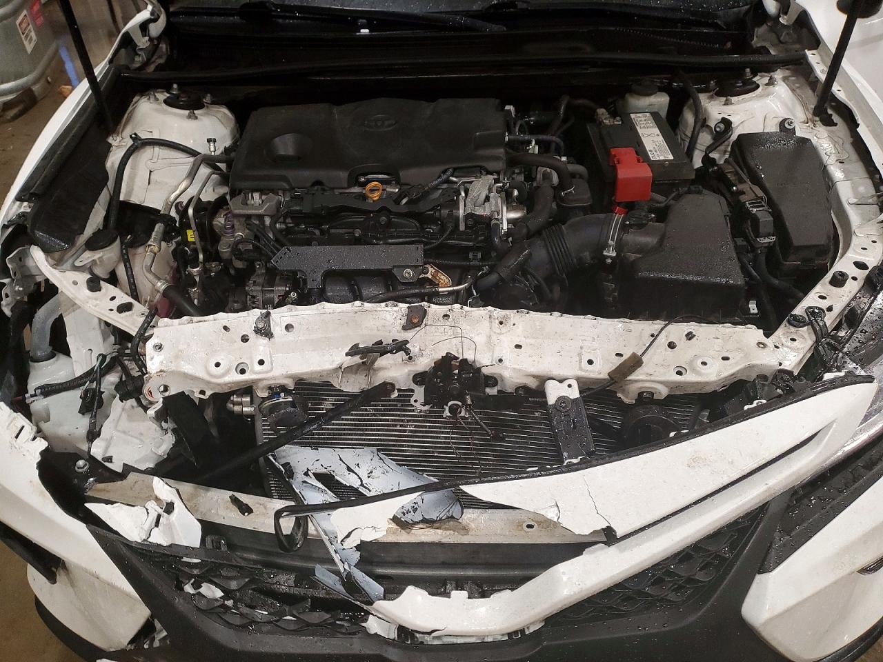 2019 TOYOTA CAMRY L photo 11