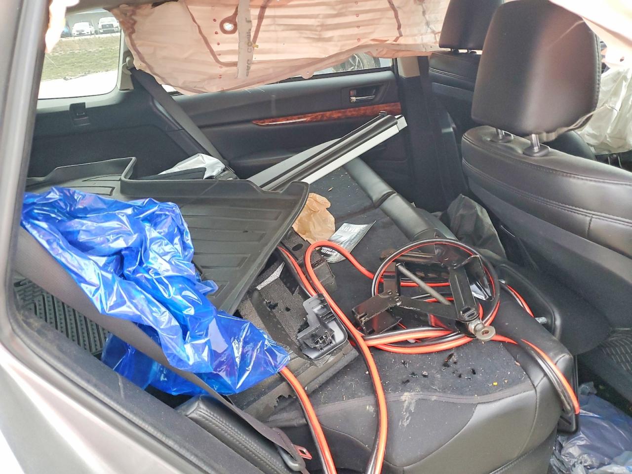 2010 SUBARU OUTBACK 3.6R LIMITED photo 10