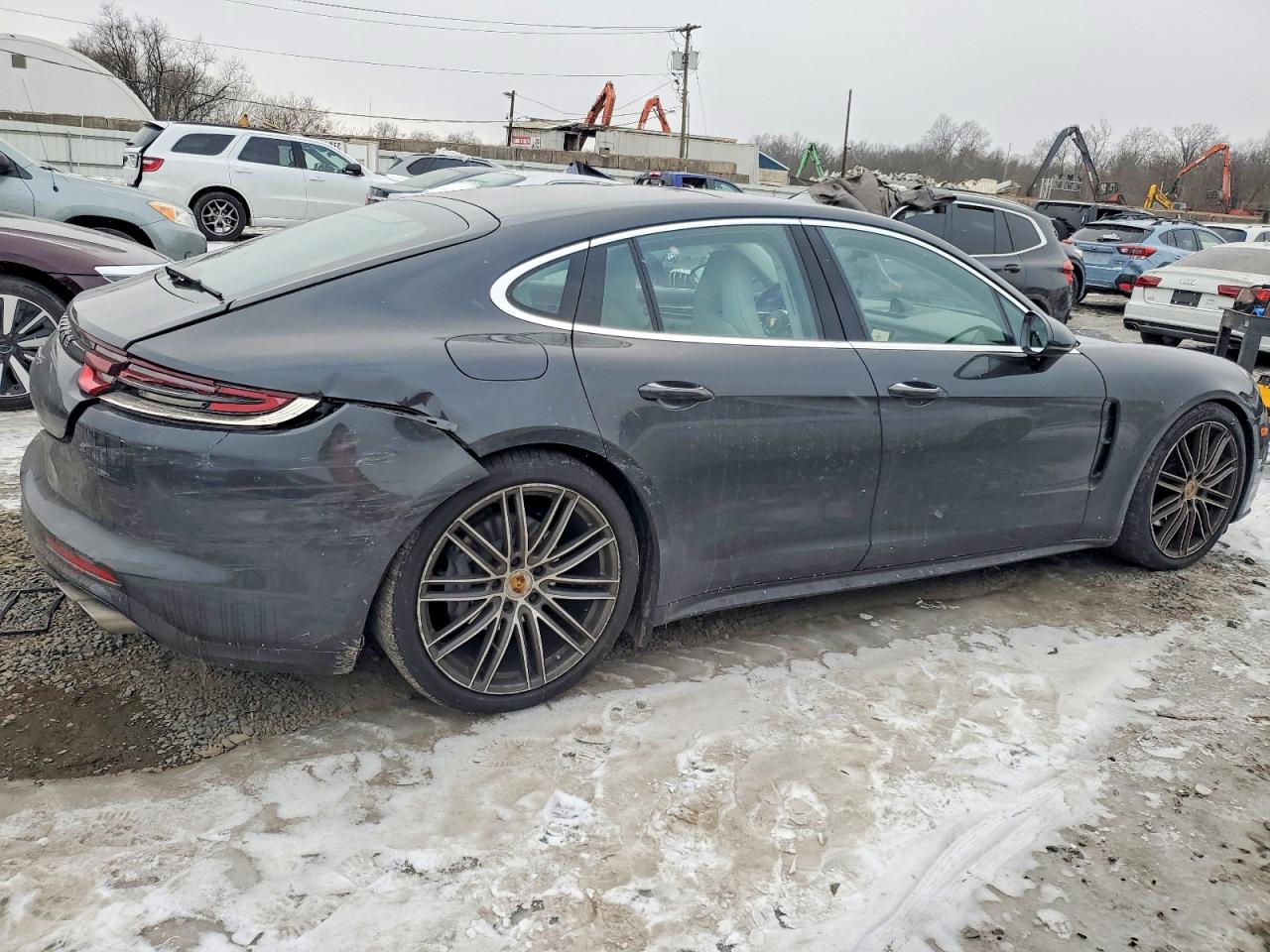 2018 PORSCHE PANAMERA 4S photo 3