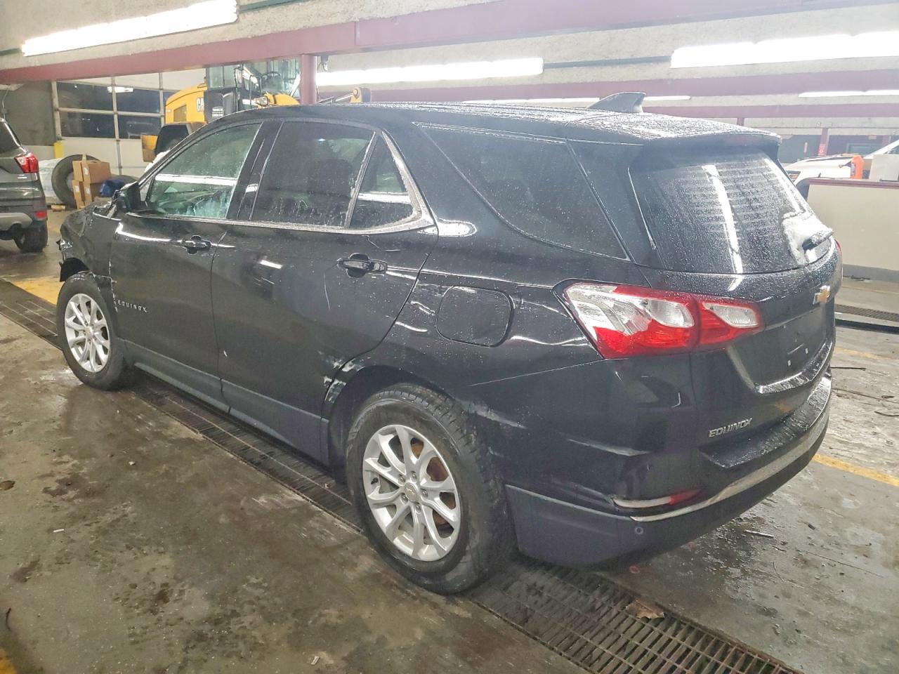 2019 CHEVROLET EQUINOX LT photo 2