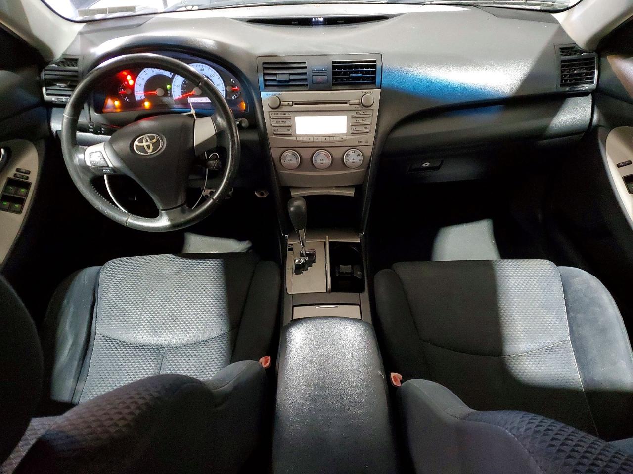 2010 TOYOTA CAMRY BASE photo 8