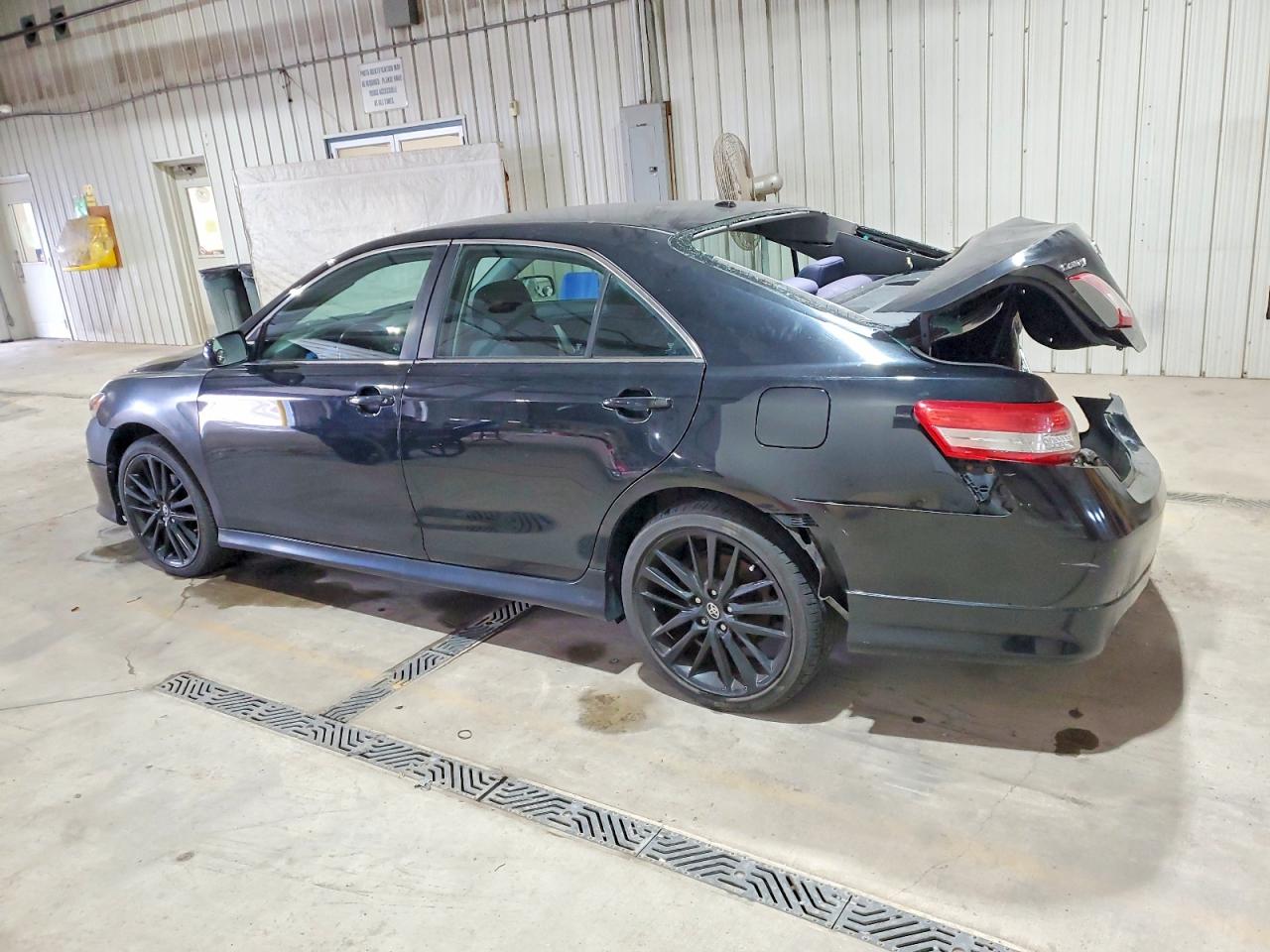 2010 TOYOTA CAMRY BASE photo 2