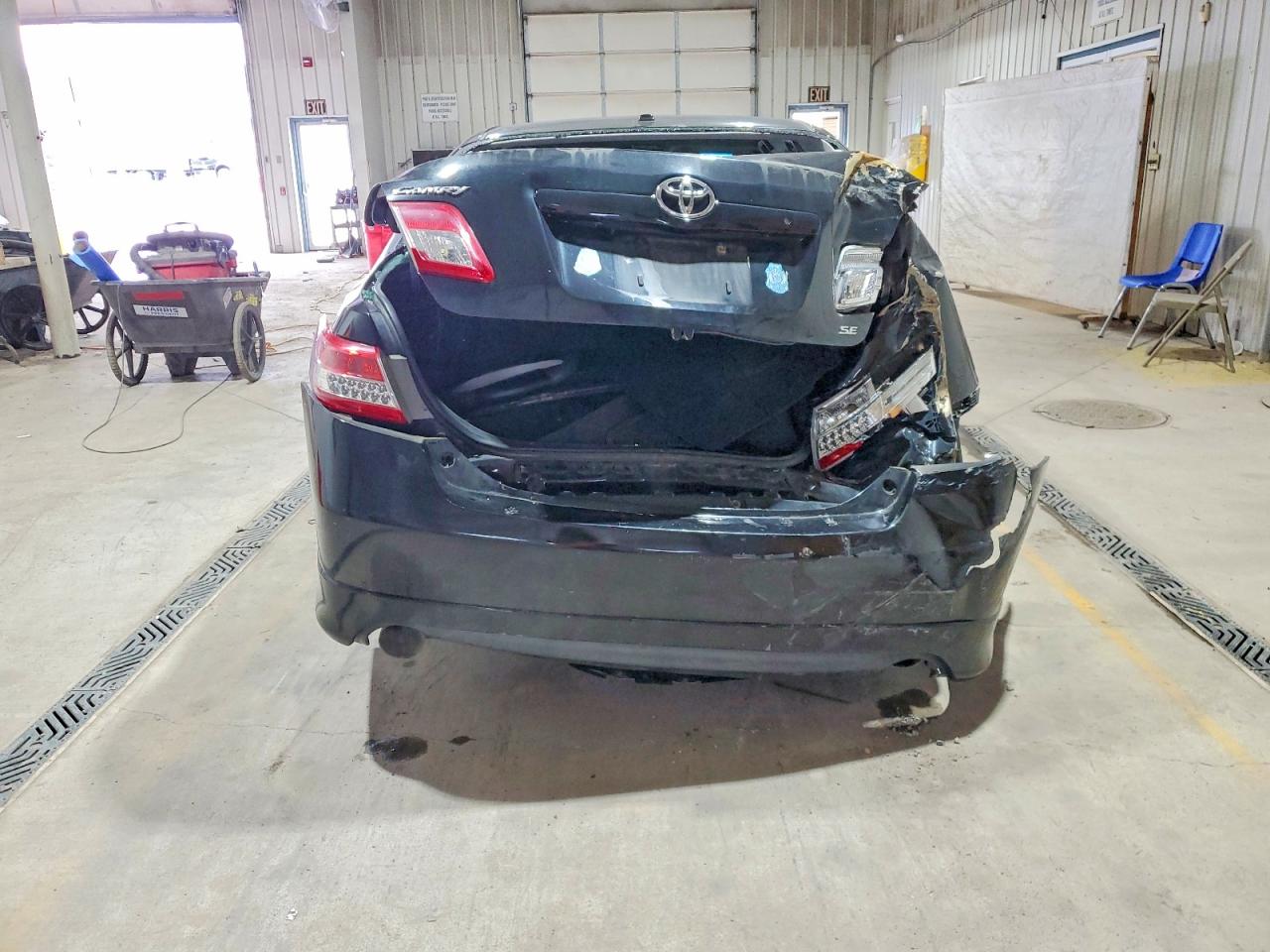 2010 TOYOTA CAMRY BASE photo 6