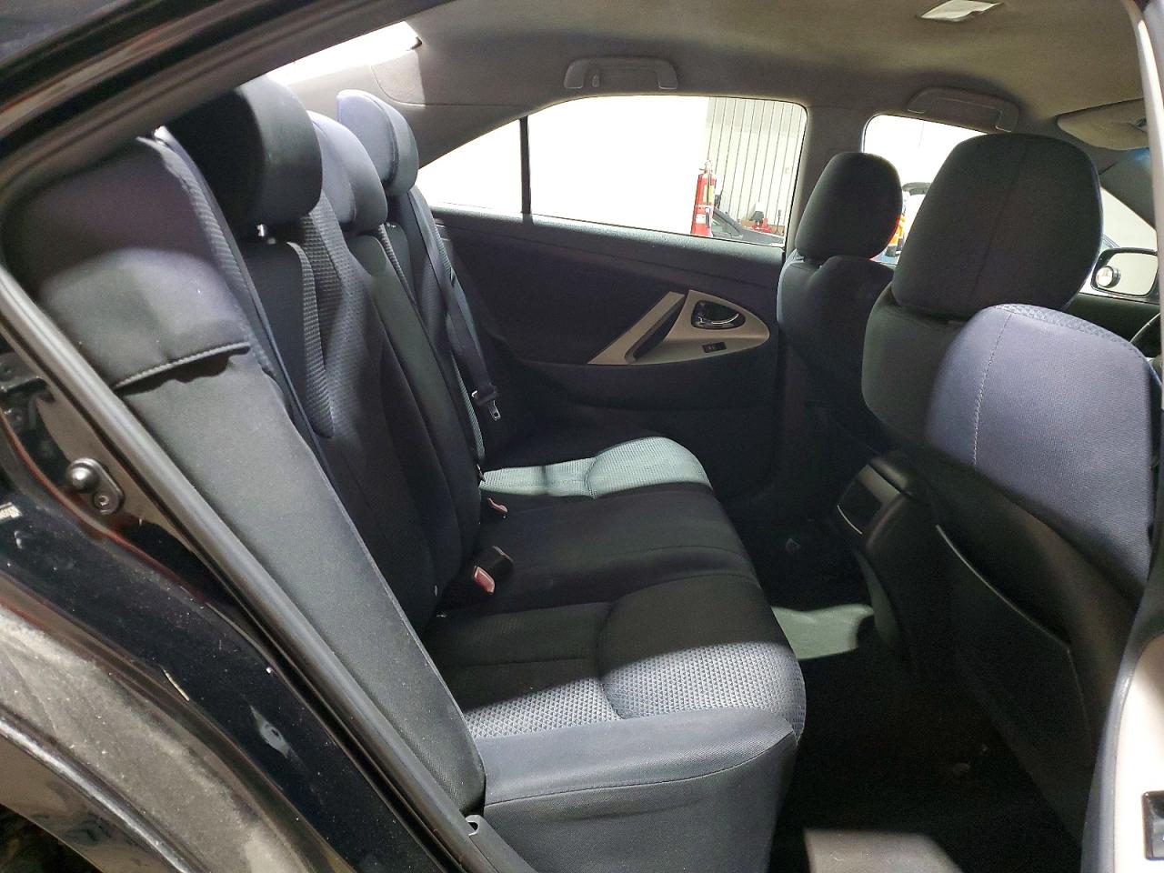2010 TOYOTA CAMRY BASE photo 10