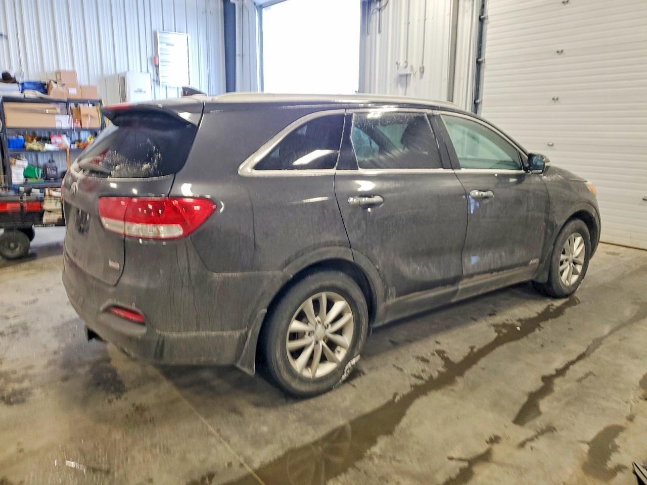 2017 KIA SORENTO LX photo 3
