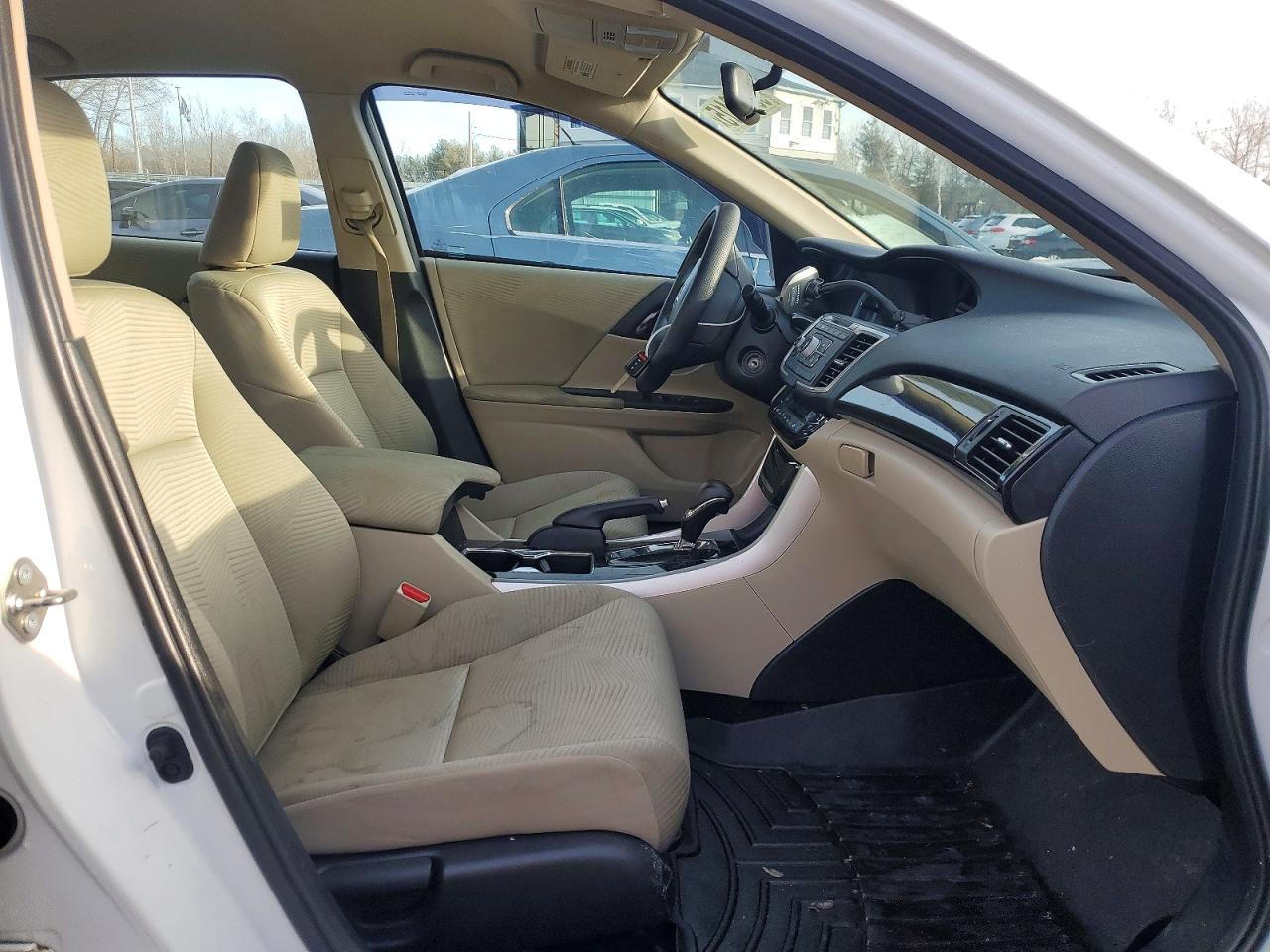 2016 HONDA ACCORD LX photo 7