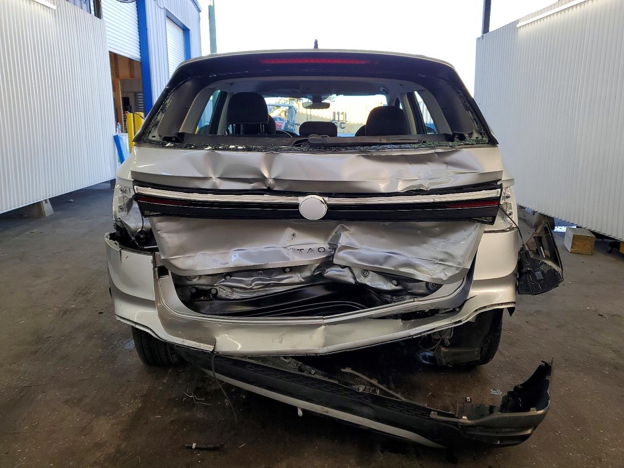 2025 VOLKSWAGEN TAOS S photo 6