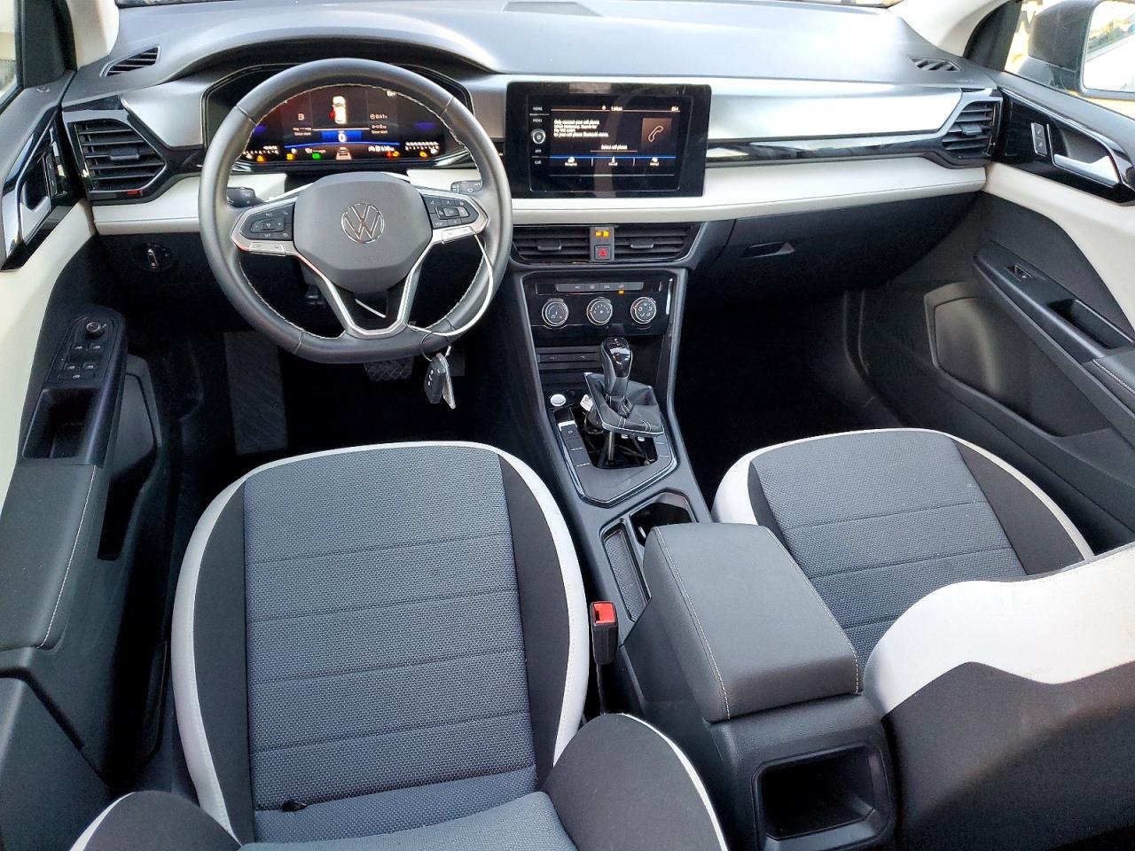 2025 VOLKSWAGEN TAOS S photo 8