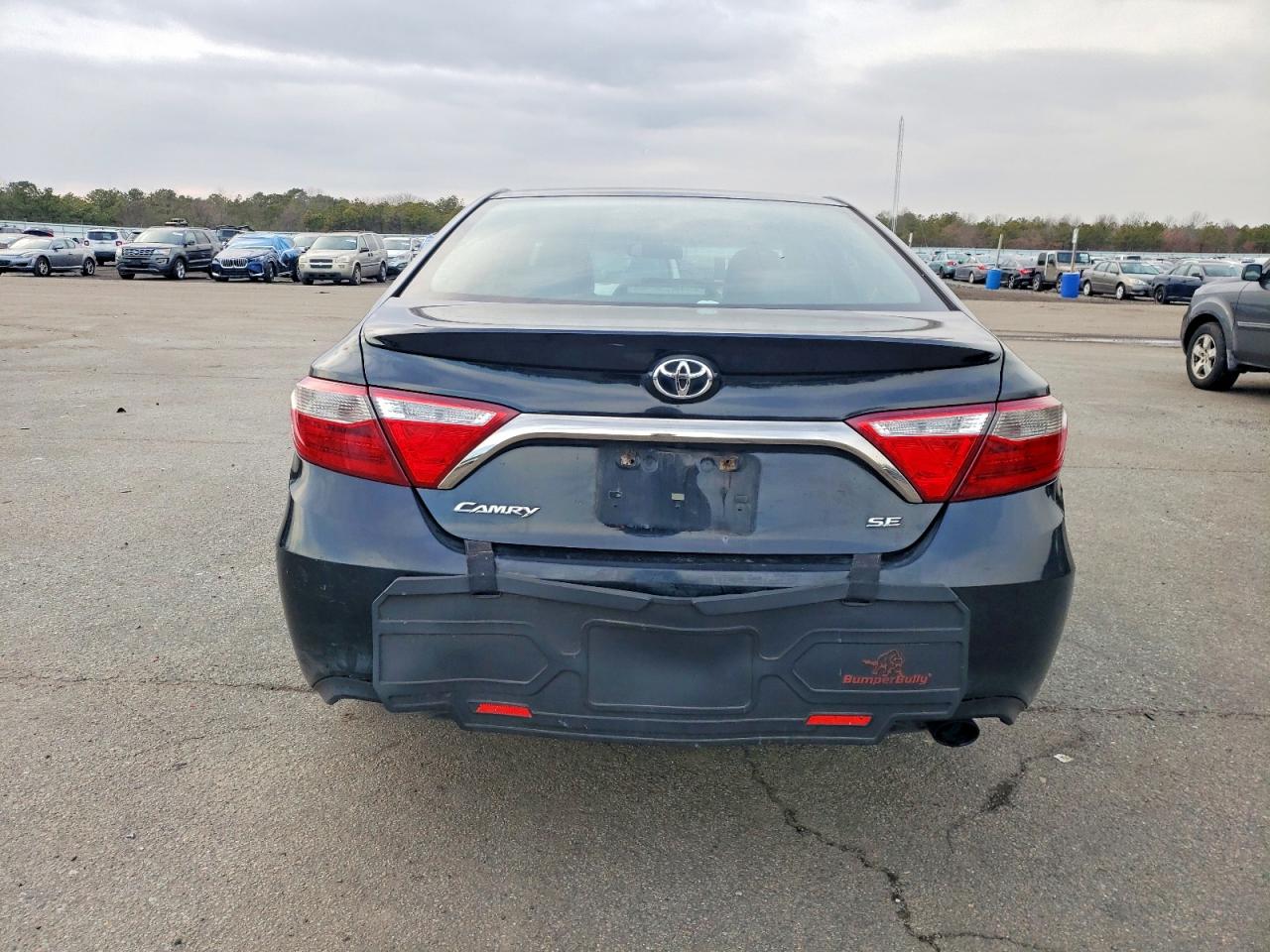 2017 TOYOTA CAMRY LE photo 6