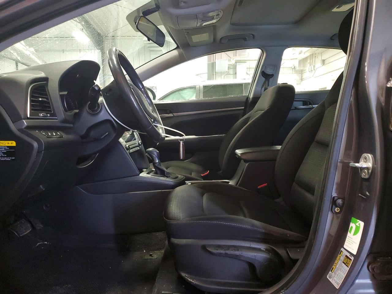 2017 HYUNDAI ELANTRA SE photo 7