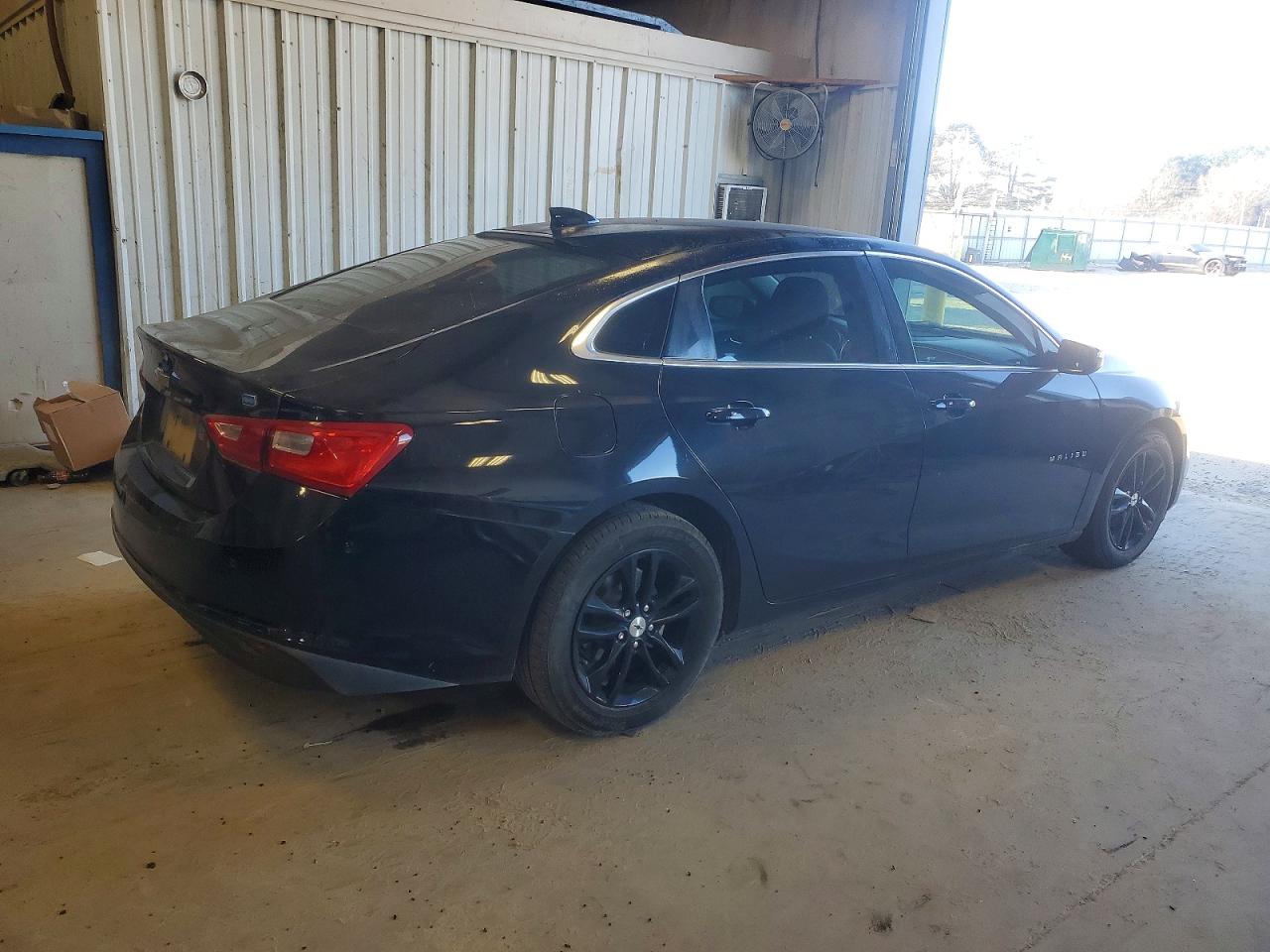 2017 CHEVROLET MALIBU HYBRID photo 3