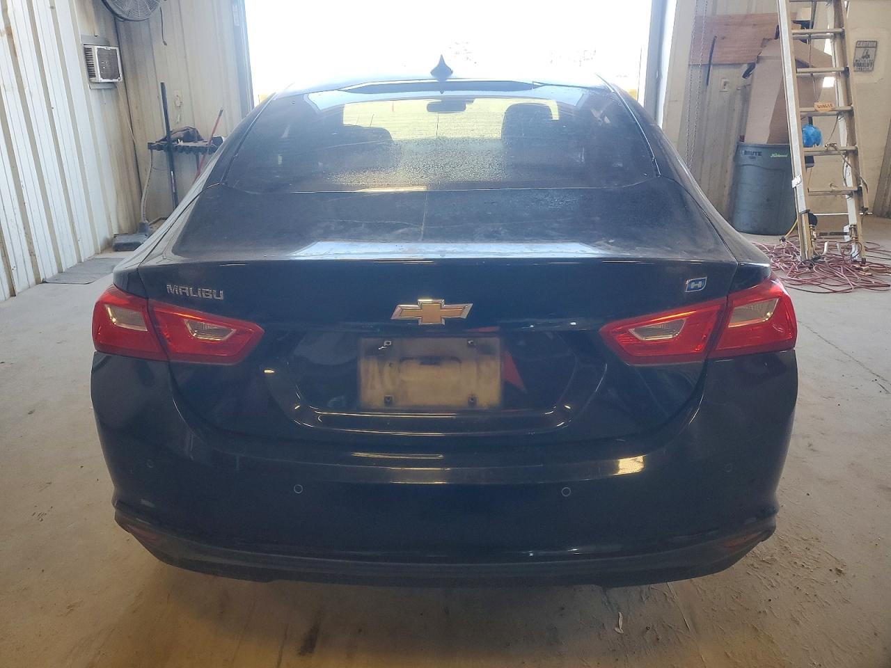 2017 CHEVROLET MALIBU HYBRID photo 6