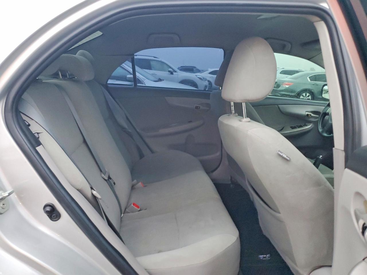 2013 TOYOTA COROLLA BASE photo 10