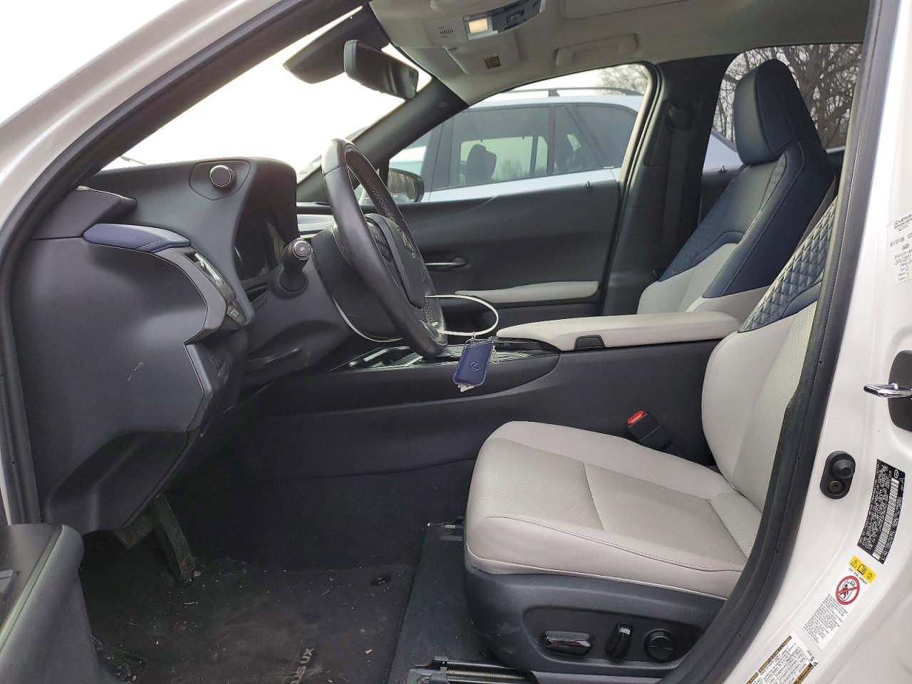 2019 LEXUS UX 200 photo 7