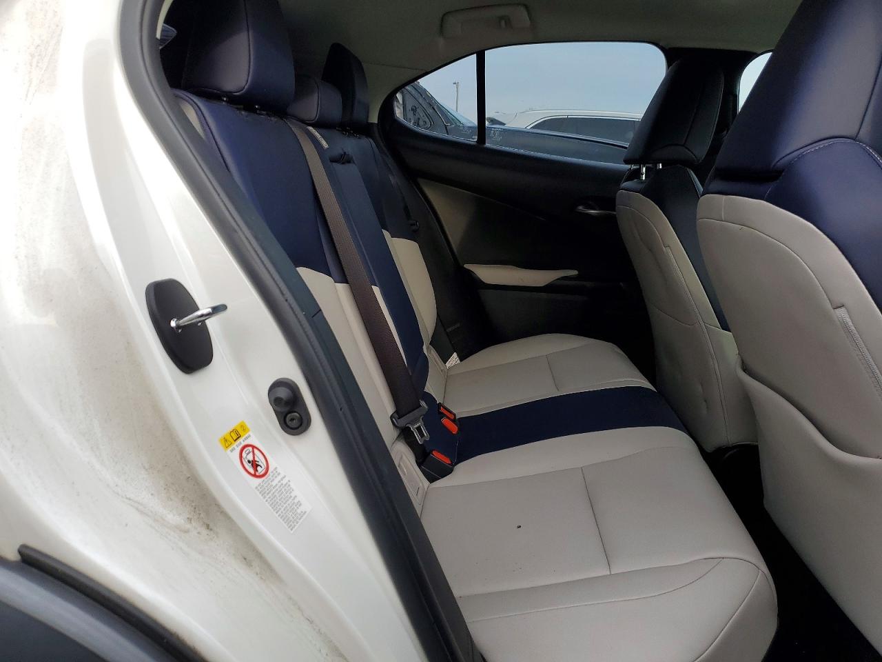 2019 LEXUS UX 200 photo 10