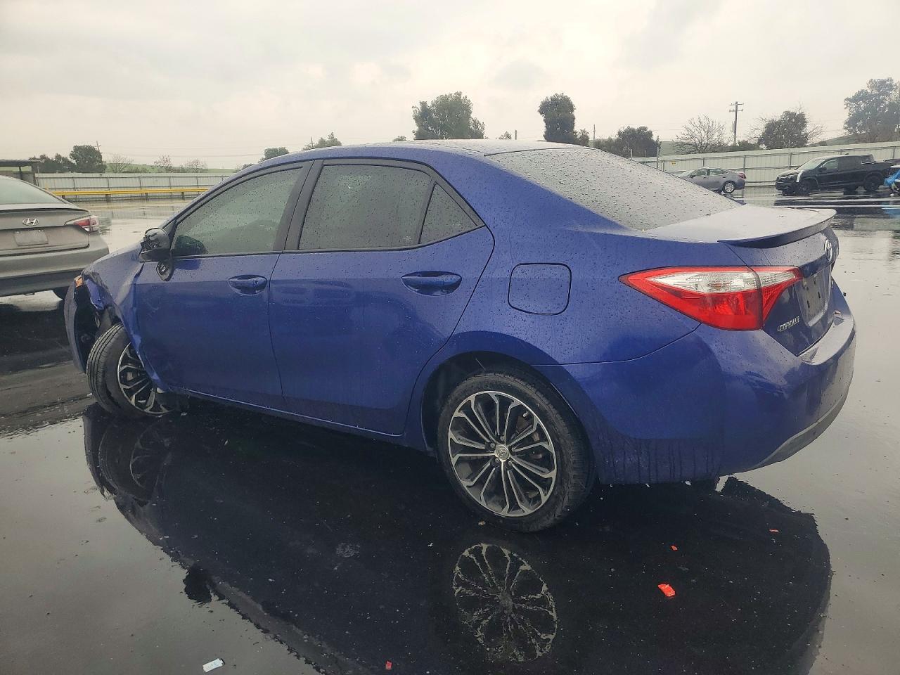 2016 TOYOTA COROLLA L photo 2