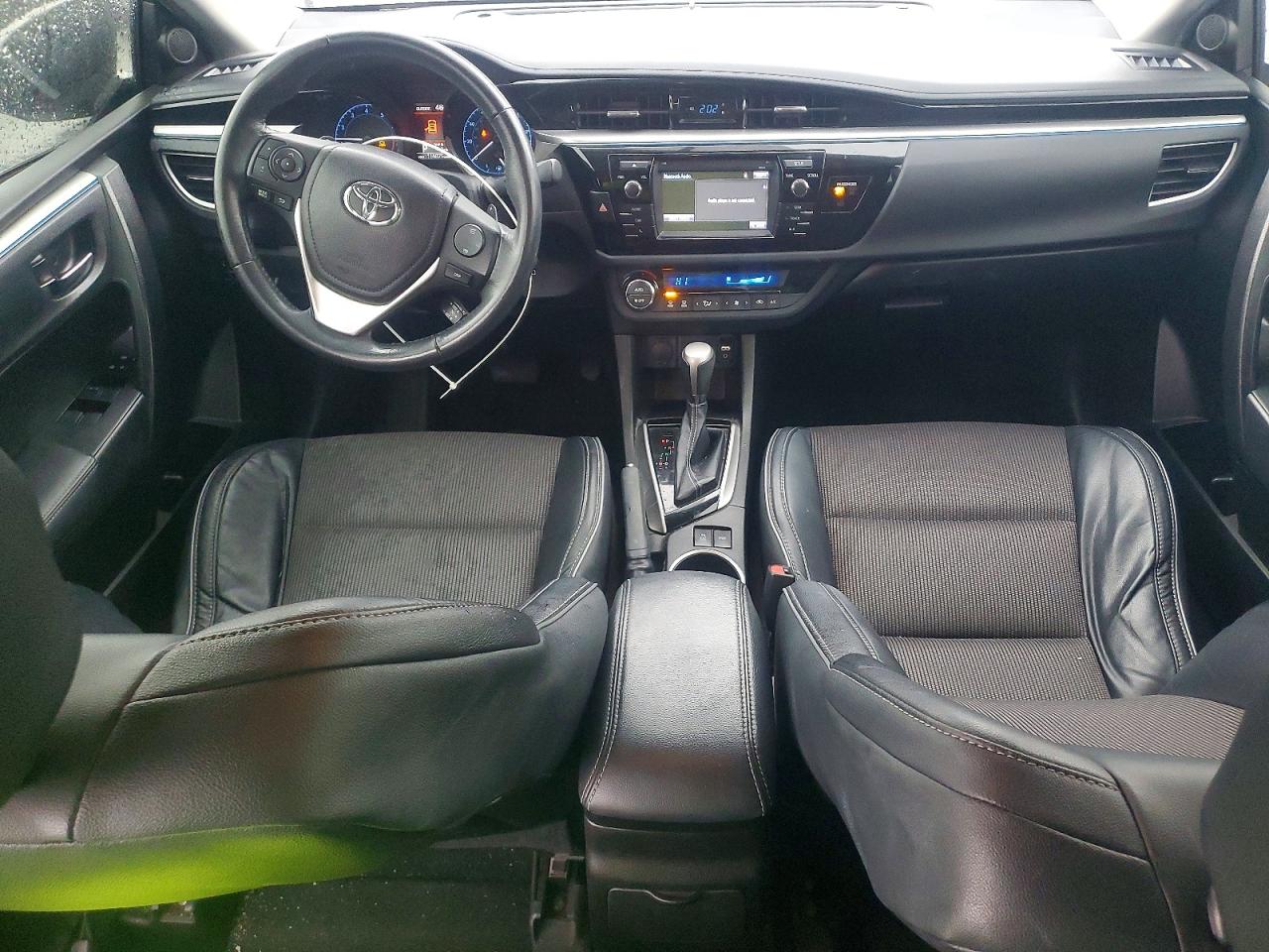 2016 TOYOTA COROLLA L photo 8