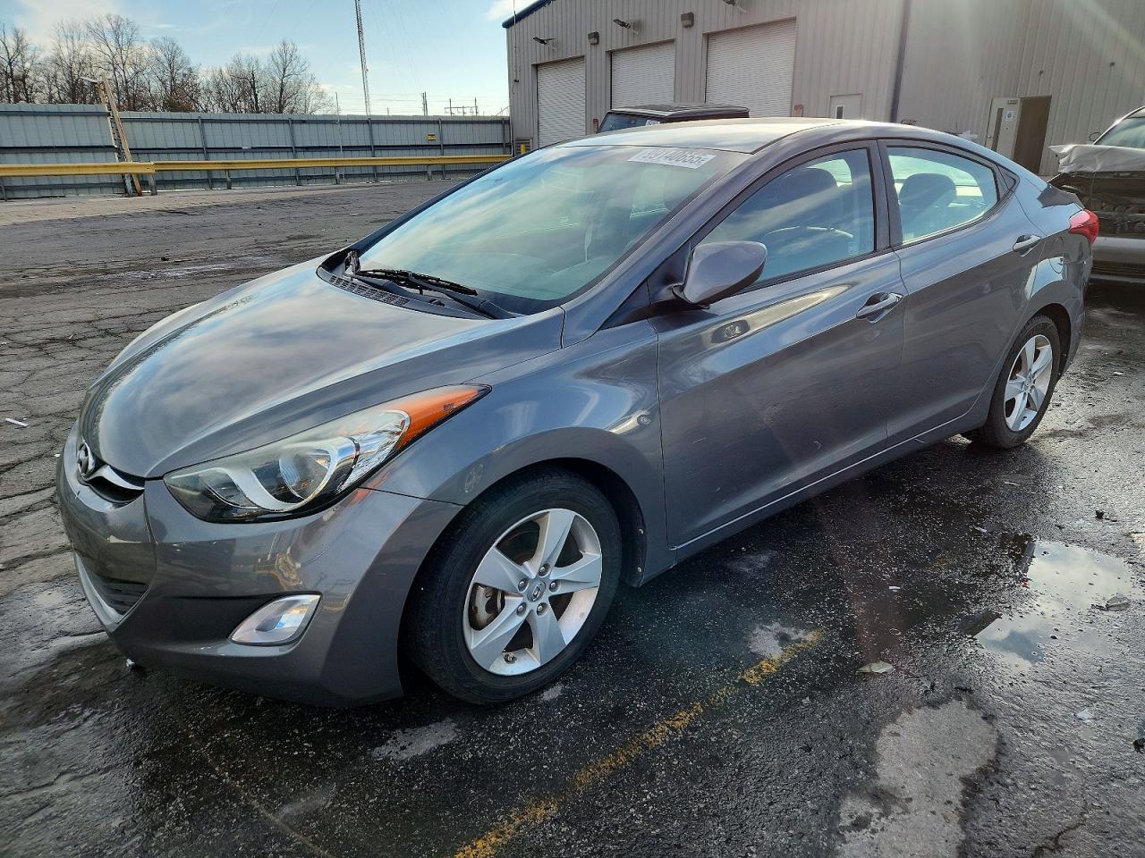 2013 HYUNDAI ELANTRA GLS photo 2