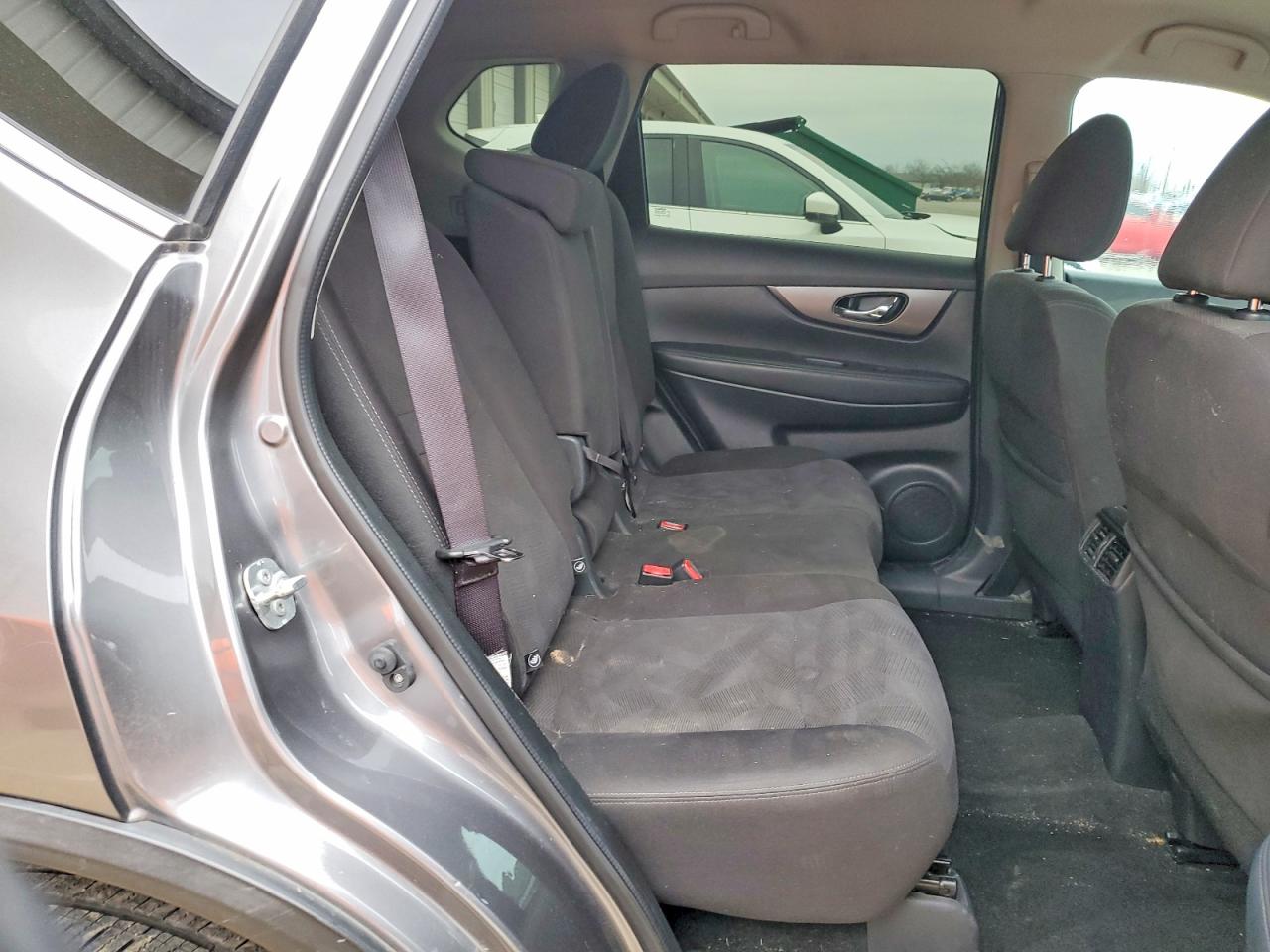 2016 NISSAN ROGUE S photo 11