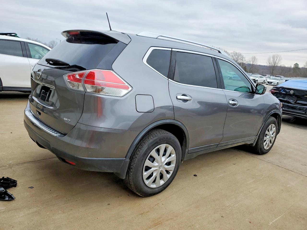 2016 NISSAN ROGUE S photo 3