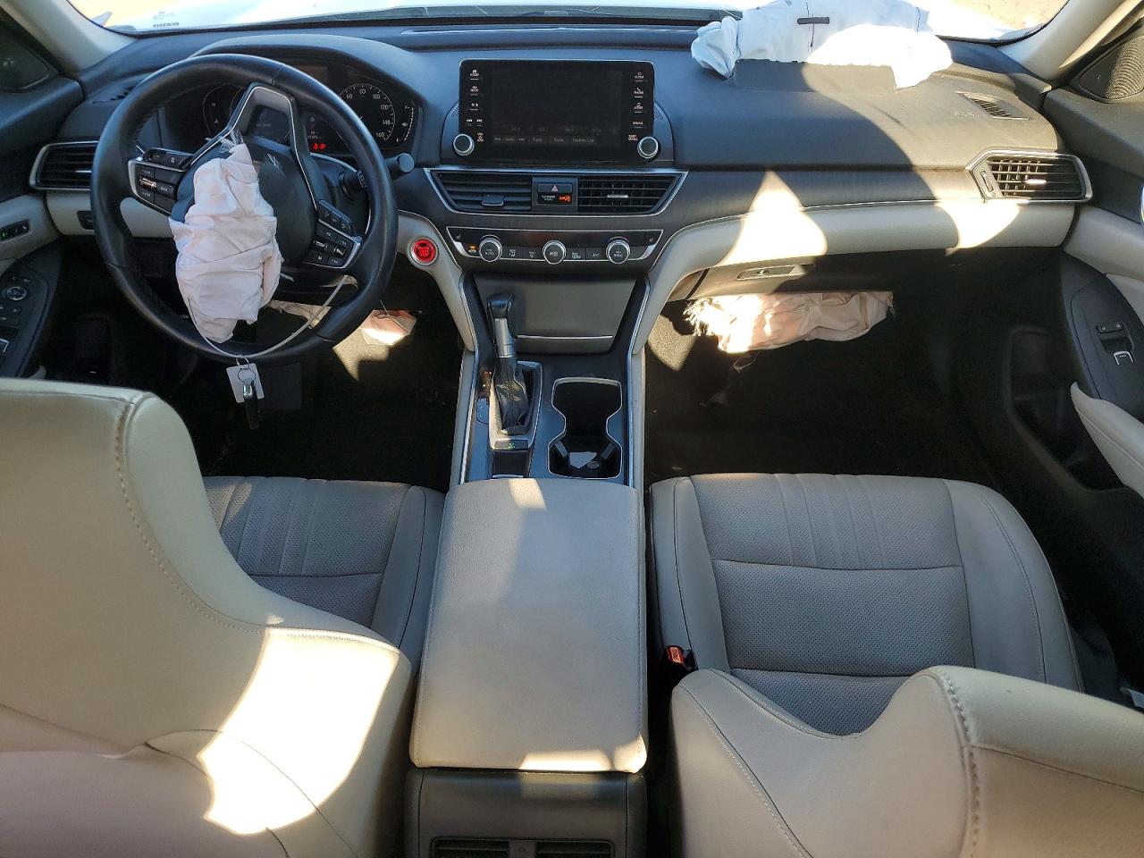 2018 HONDA ACCORD EXL photo 8