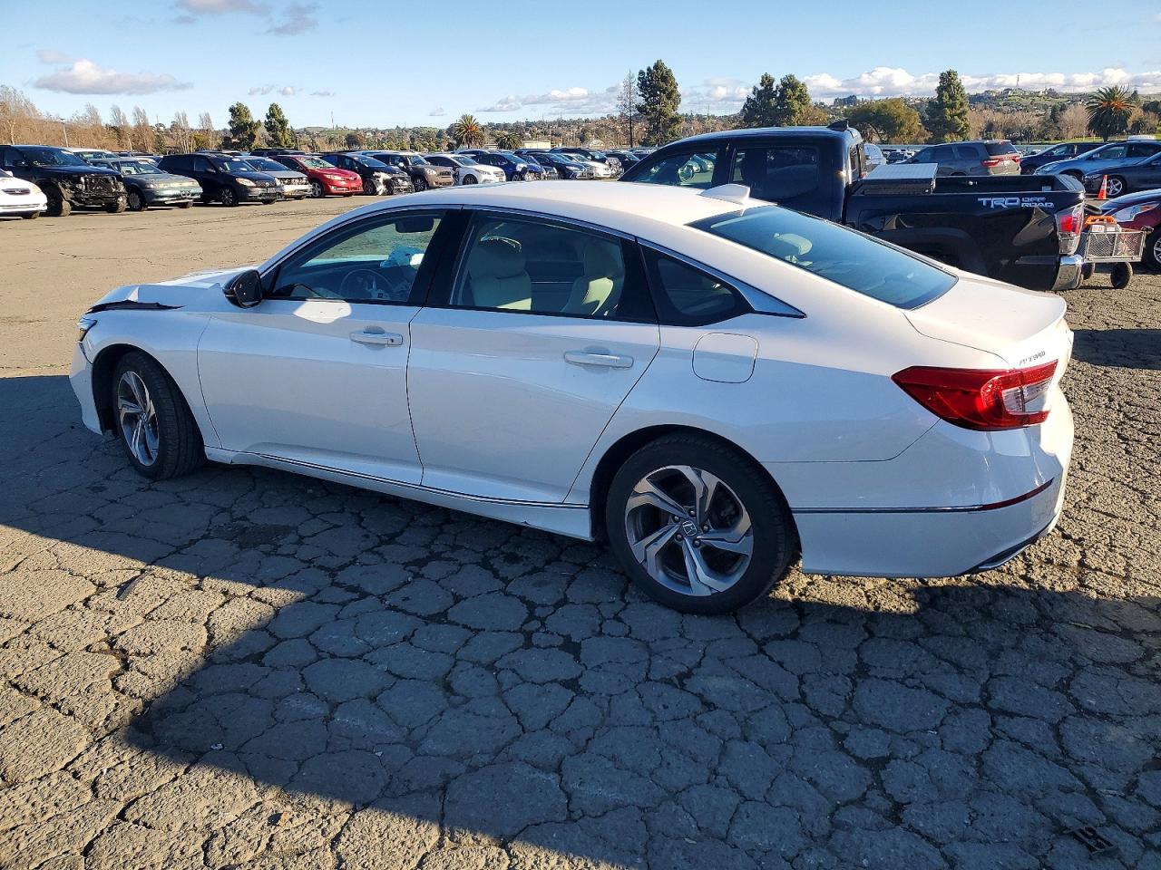 2018 HONDA ACCORD EXL photo 2