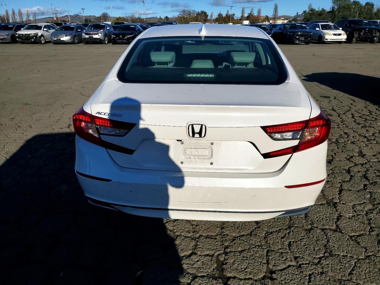 2018 HONDA ACCORD EXL photo 6