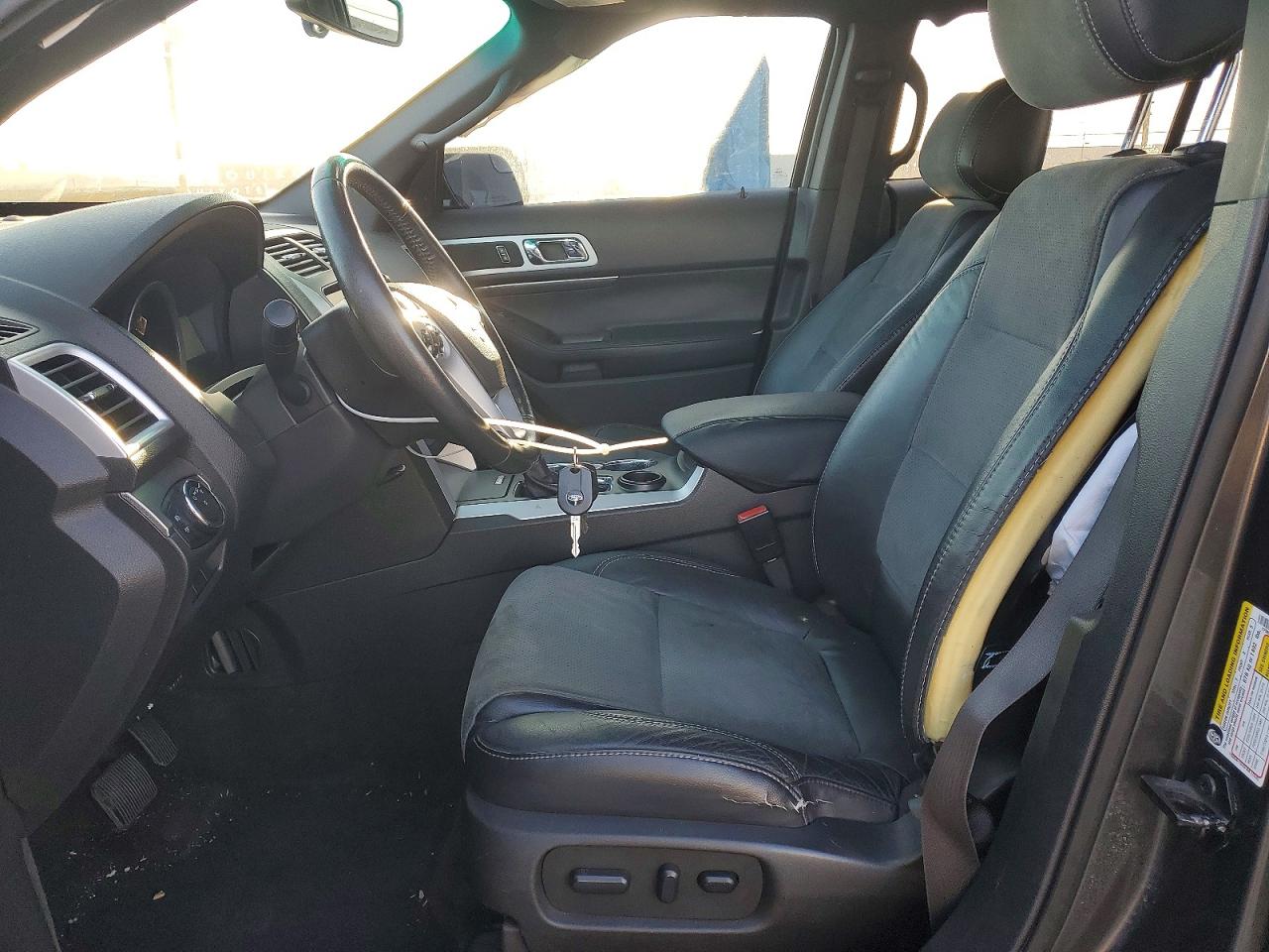2015 FORD EXPLORER XLT photo 7