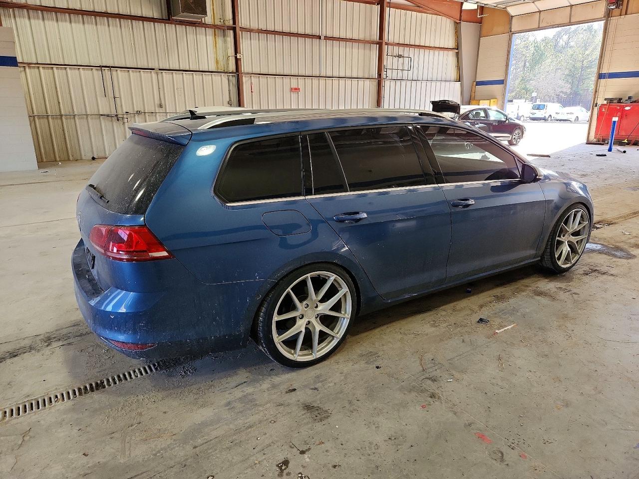 2017 VOLKSWAGEN GOLF SPORTWAGEN S photo 3